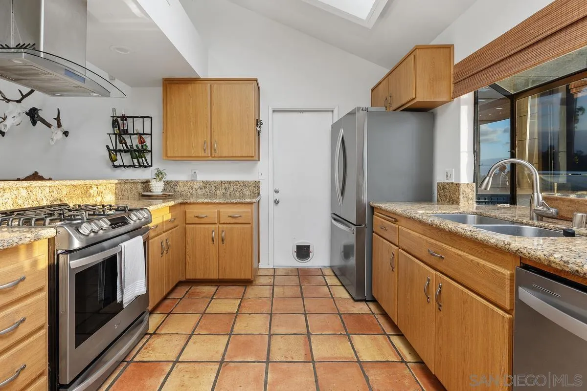 https://cdn.realtyfeed.com/cdn/127/260013516/bd5a87298ce210f95f809be489f5f82e.webp