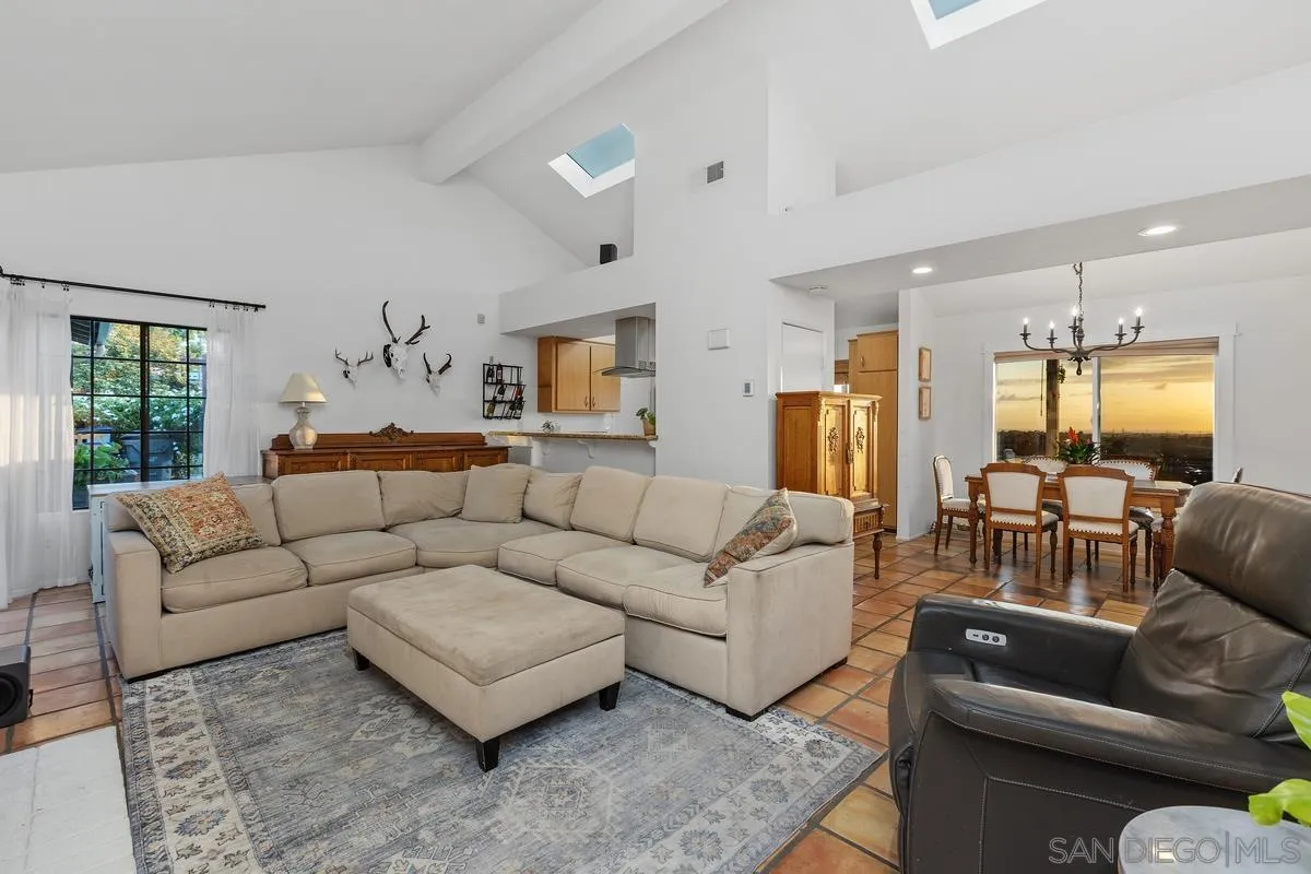 https://cdn.realtyfeed.com/cdn/127/260013516/f0691f42033cb638ac7ea52a1bd60819.webp