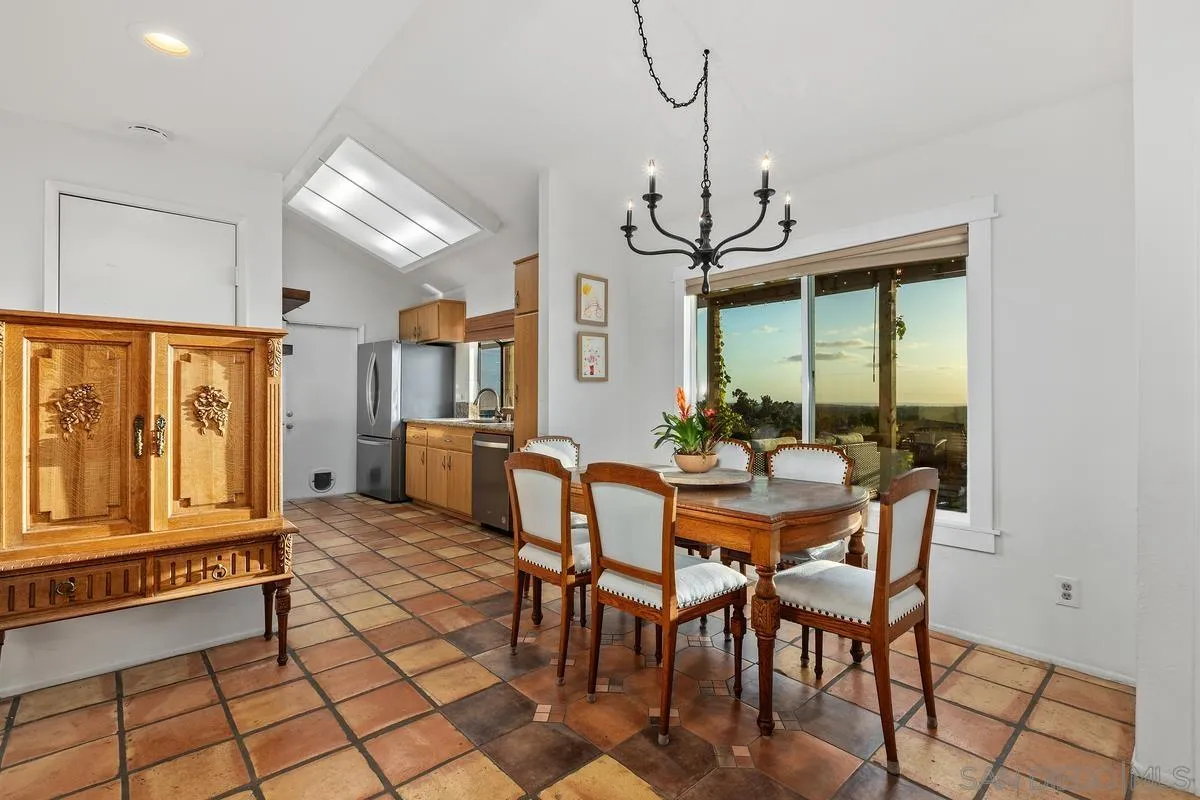 https://cdn.realtyfeed.com/cdn/127/260013516/f610256a650d243b6db48853c9ee6099.webp