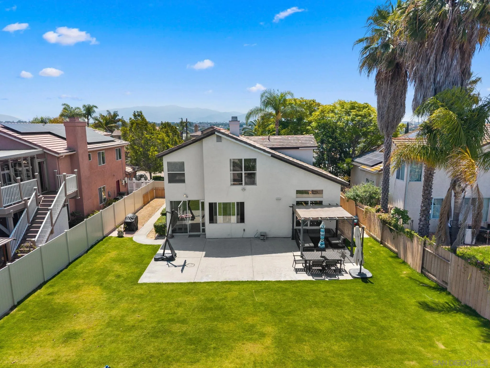 https://cdn.realtyfeed.com/cdn/127/260013518/21eb0b2e7f394f8acbdf92d53adece1e.webp