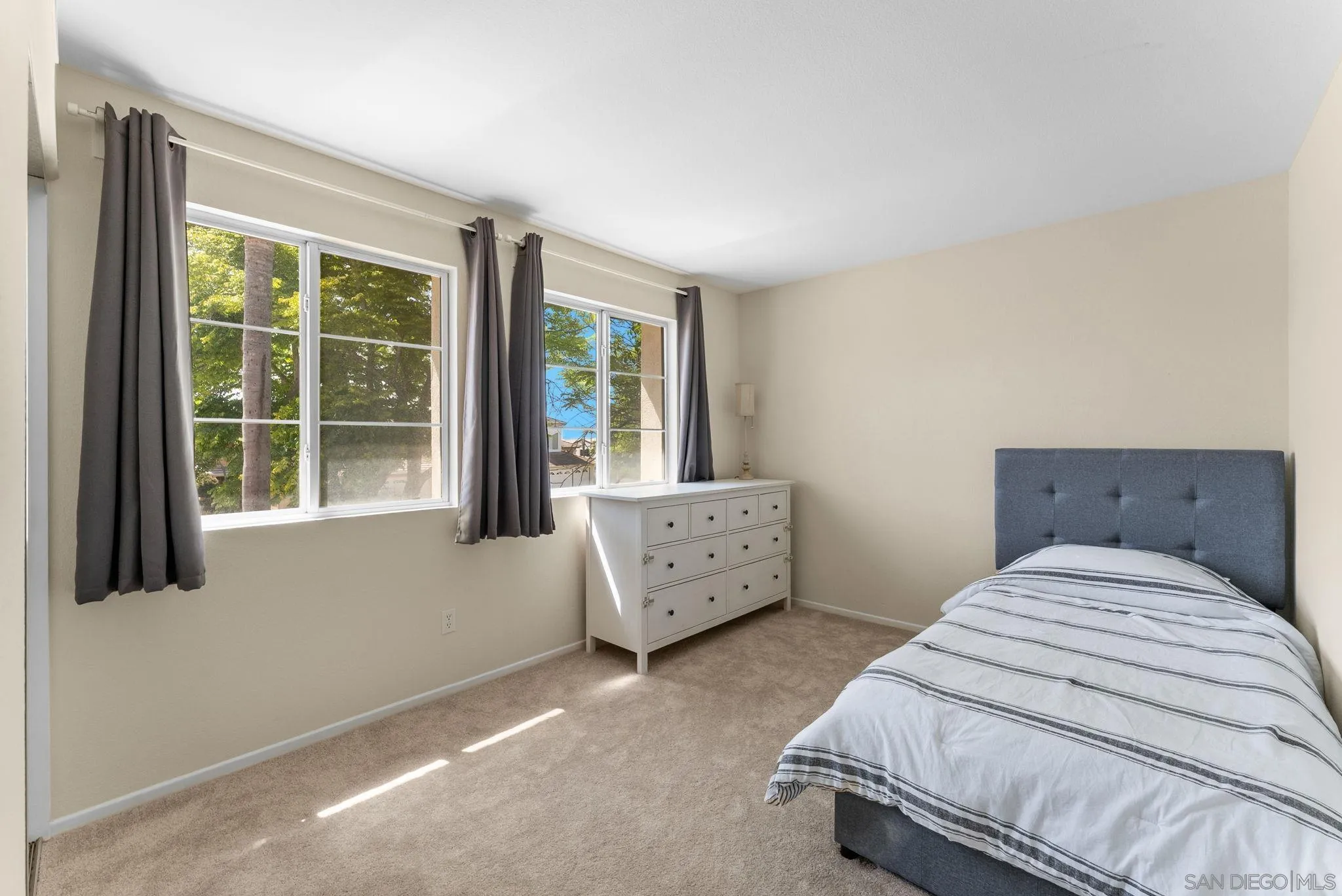 https://cdn.realtyfeed.com/cdn/127/260013518/2290d749a43e7b7f9708bfbd1875d9a2.webp