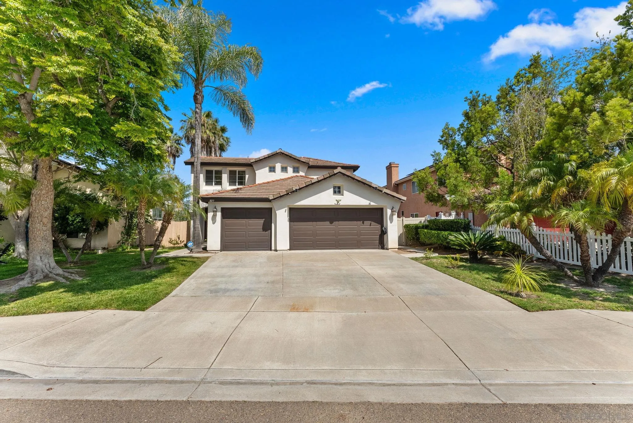 https://cdn.realtyfeed.com/cdn/127/260013518/9a4e582b0043e33926874e9f6f4a93ab.webp