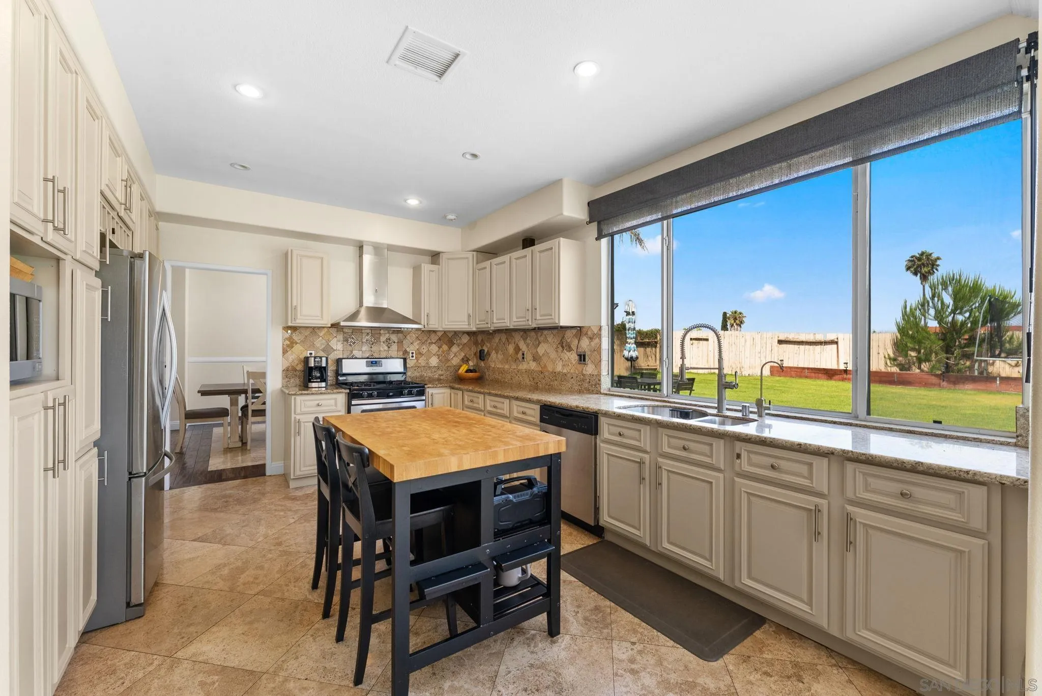 https://cdn.realtyfeed.com/cdn/127/260013518/b416dcb93c86b626a355d6411caea2a0.webp