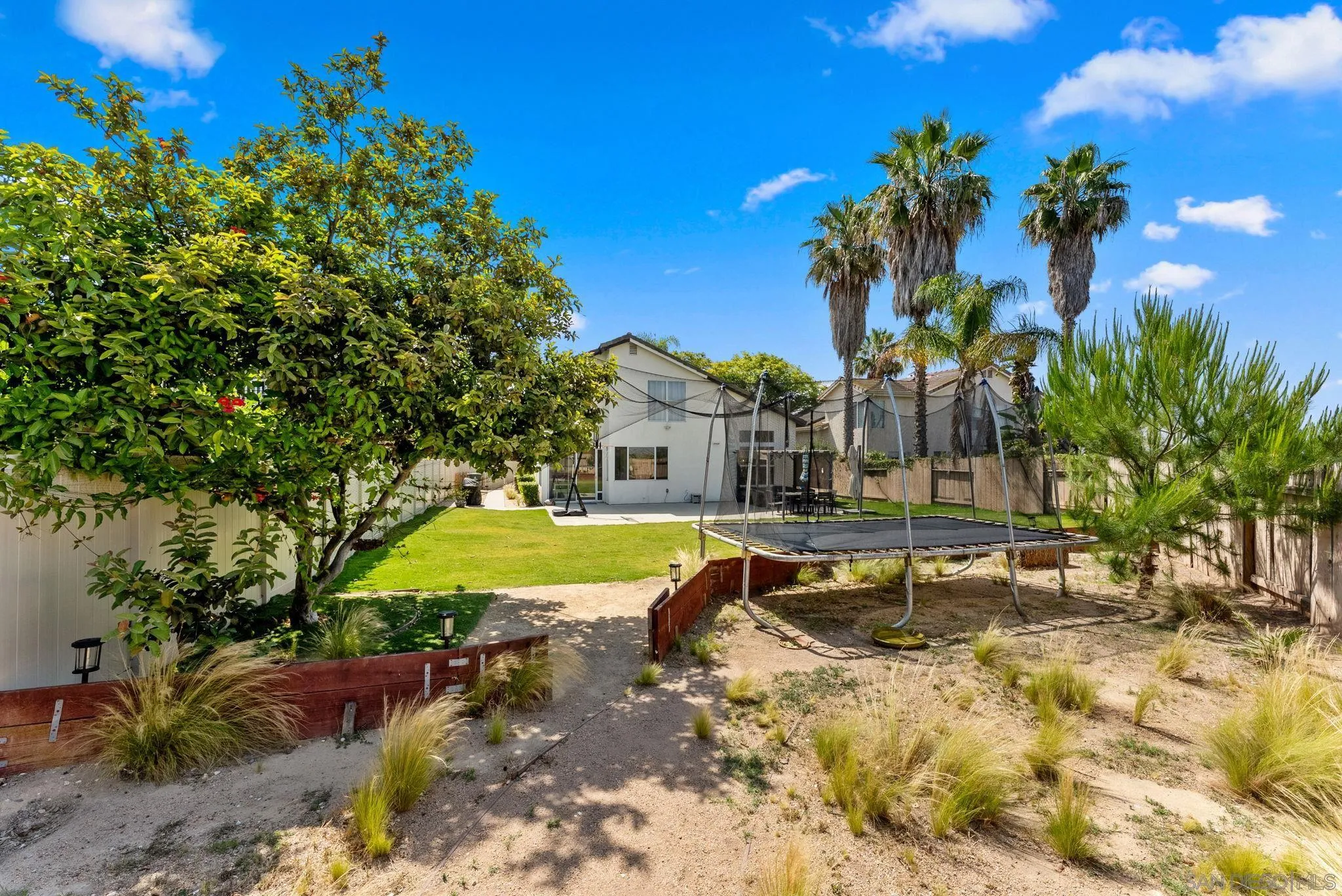 https://cdn.realtyfeed.com/cdn/127/260013518/f409106fcb3459cde4f97cb3aba356e7.webp