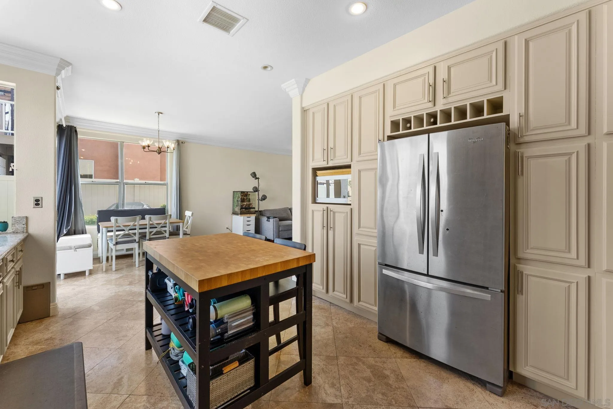 https://cdn.realtyfeed.com/cdn/127/260013518/fe7dbbd6e3430c9be29c76ad74119832.webp