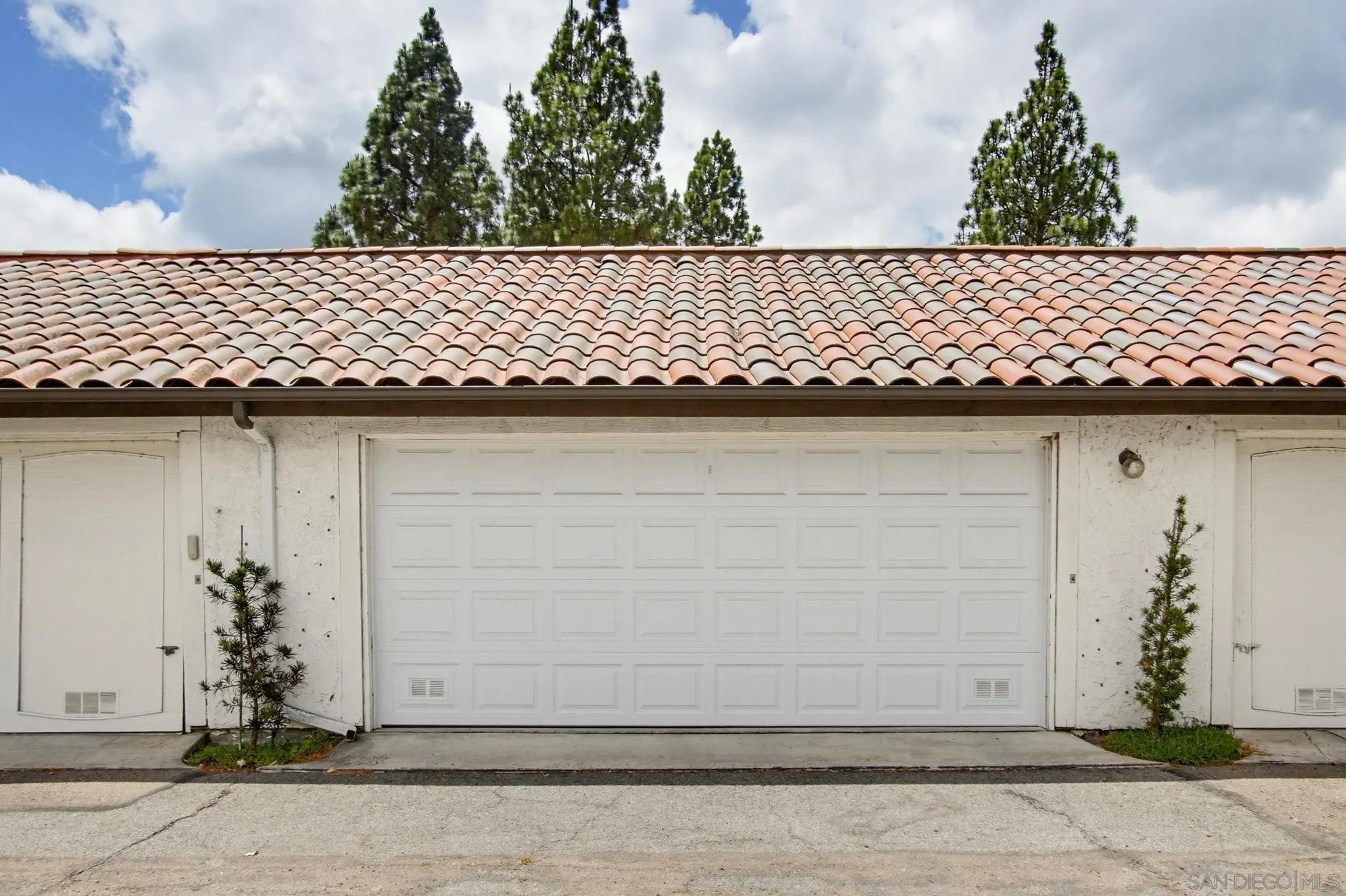 https://cdn.realtyfeed.com/cdn/127/260013522/4d63f6b10c1b73c902a6267335976d21.webp