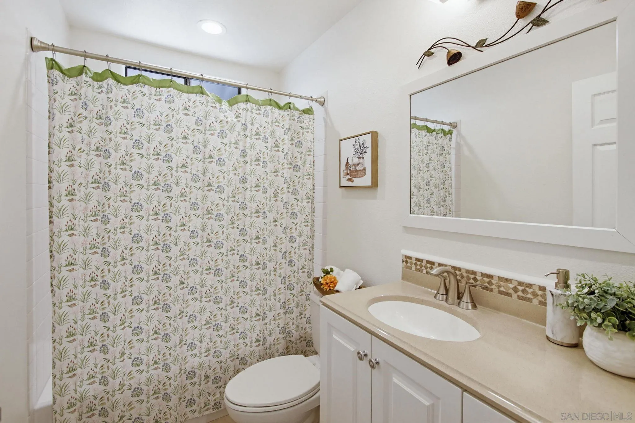 https://cdn.realtyfeed.com/cdn/127/260013522/6d85c4fa2c7d1fe7ecca7fc57f2fe42b.webp