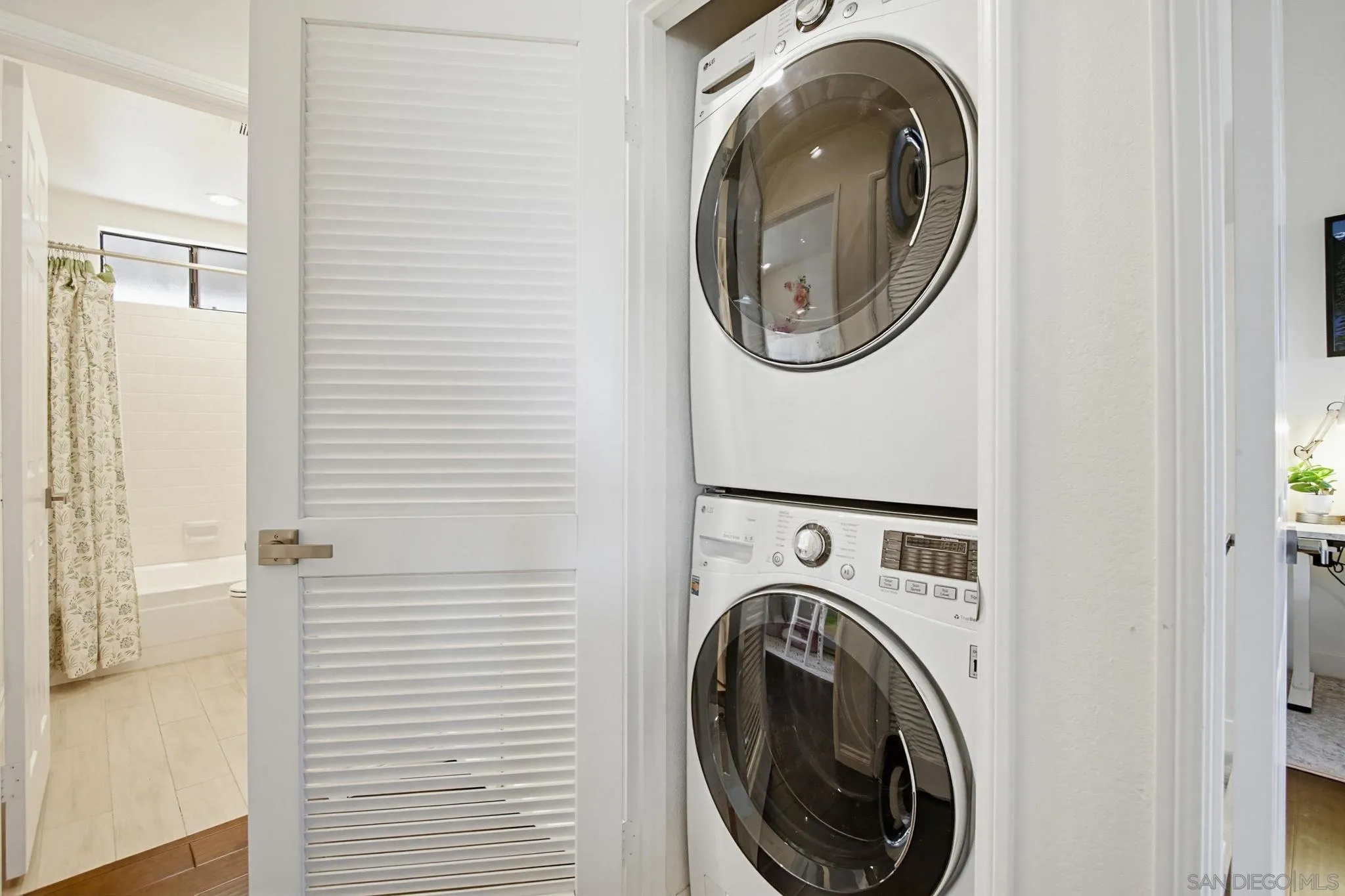 https://cdn.realtyfeed.com/cdn/127/260013522/c19408dd73ebbb638d94b475863c53b0.webp