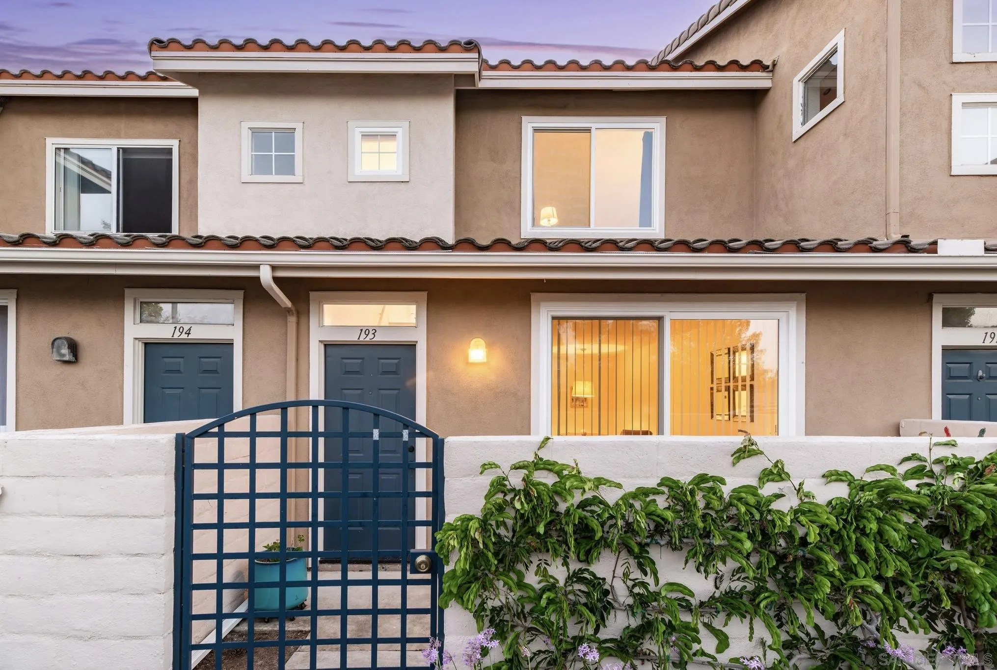Photo #1: 260013526 Listing: Photo #1
