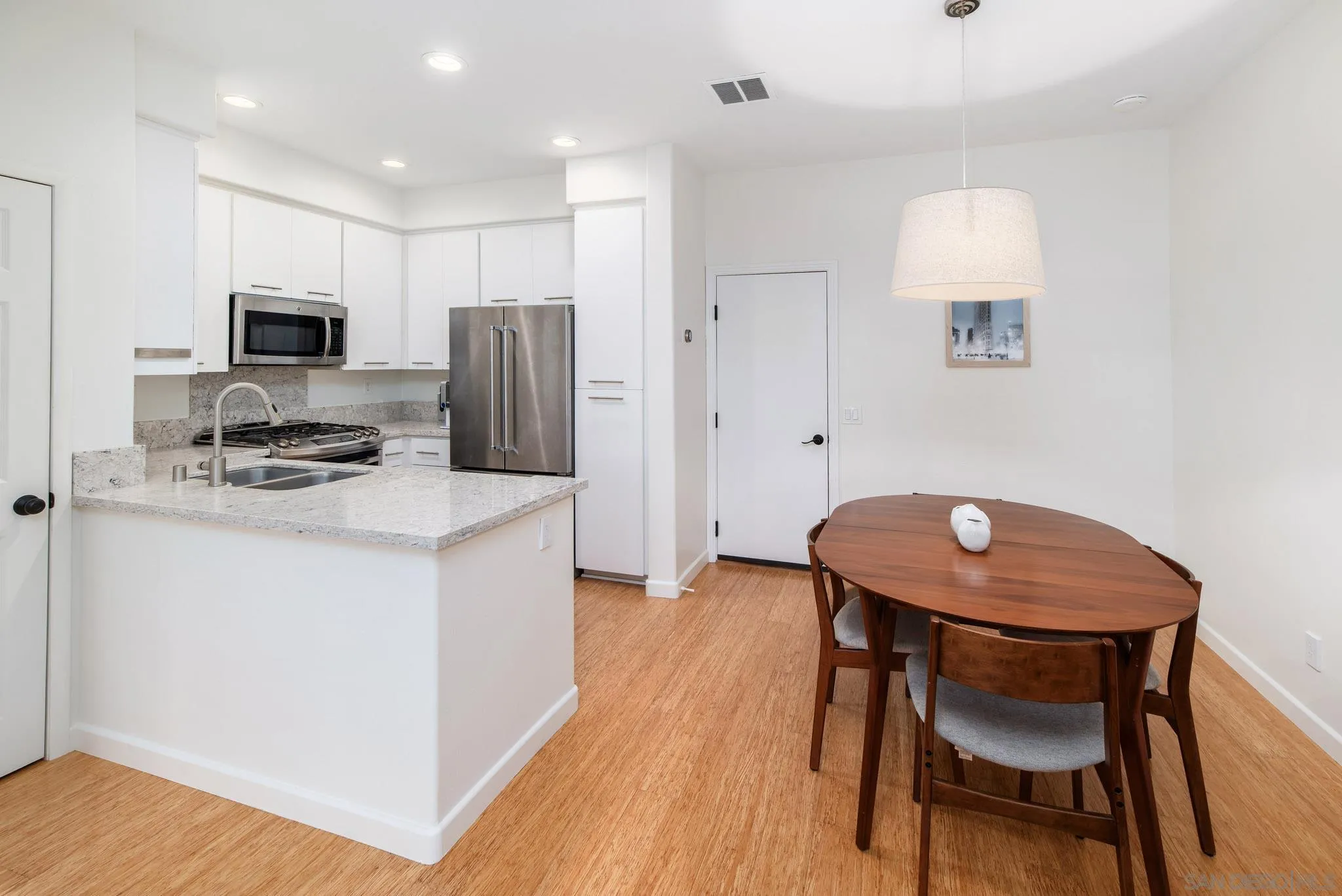 Photo #9: 260013526 Listing: Photo #9