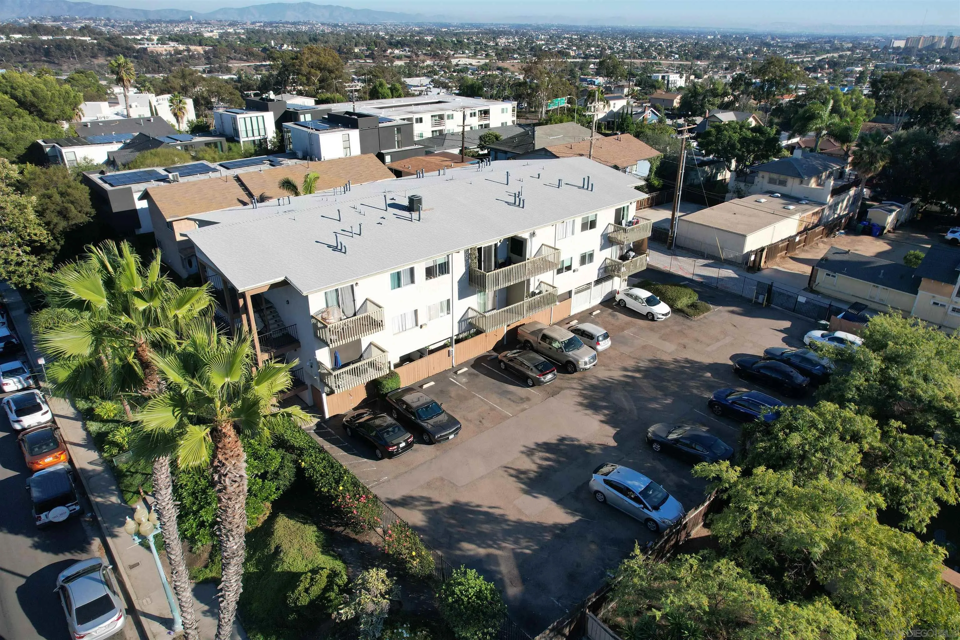 https://cdn.realtyfeed.com/cdn/127/260013527/b10e461cf6c80effefe773cb5c98a225.webp