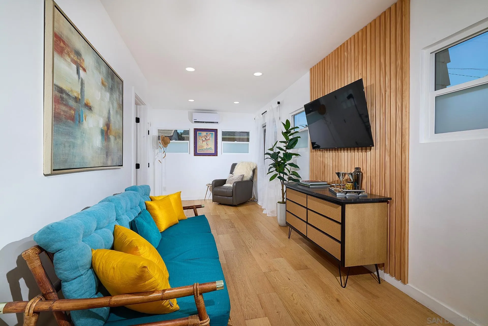 https://cdn.realtyfeed.com/cdn/127/260013530/122d6577255a1c4f6153083aeca3505a.webp