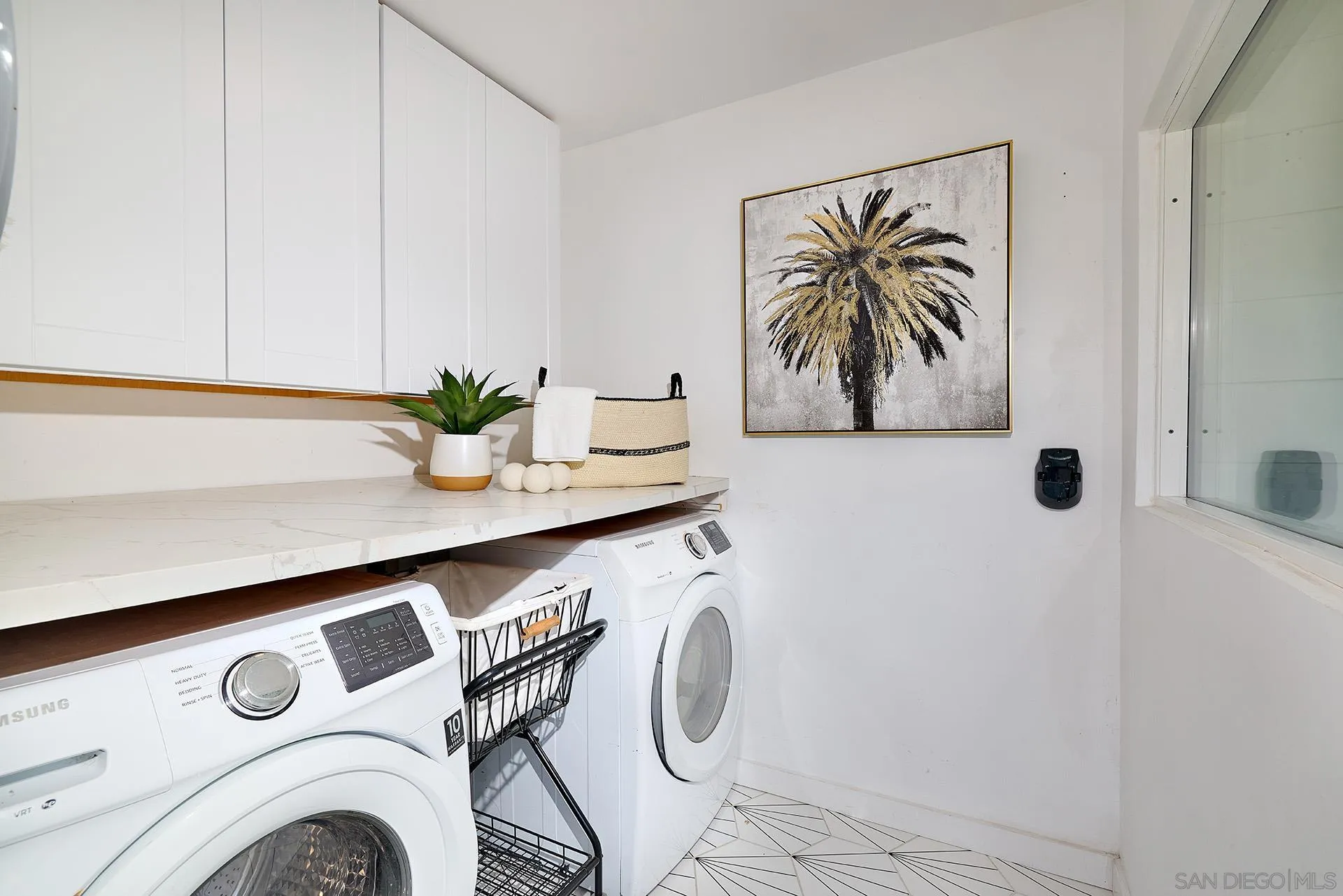 https://cdn.realtyfeed.com/cdn/127/260013530/1a8aacca09f140e2476a09def860adc8.webp