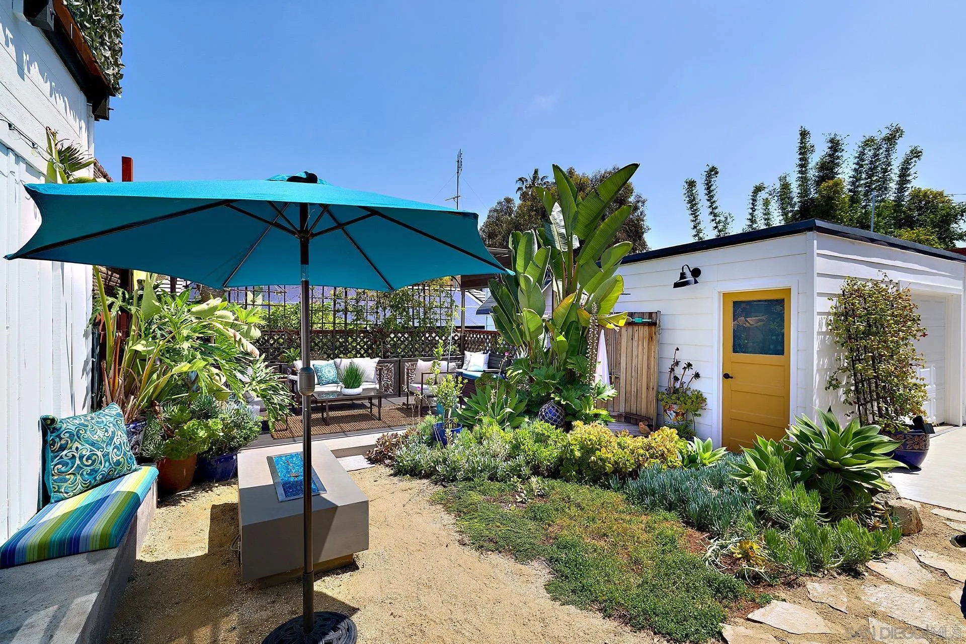 https://cdn.realtyfeed.com/cdn/127/260013530/1f29d7d0e3c1ca4d3b08e2490b2ad983.webp