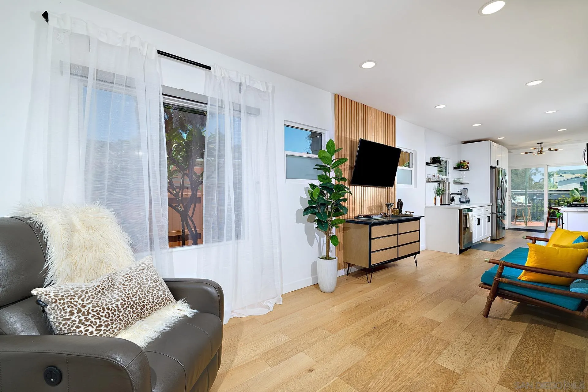 https://cdn.realtyfeed.com/cdn/127/260013530/ad1cf3585c1af616a799991e40b3ba22.webp