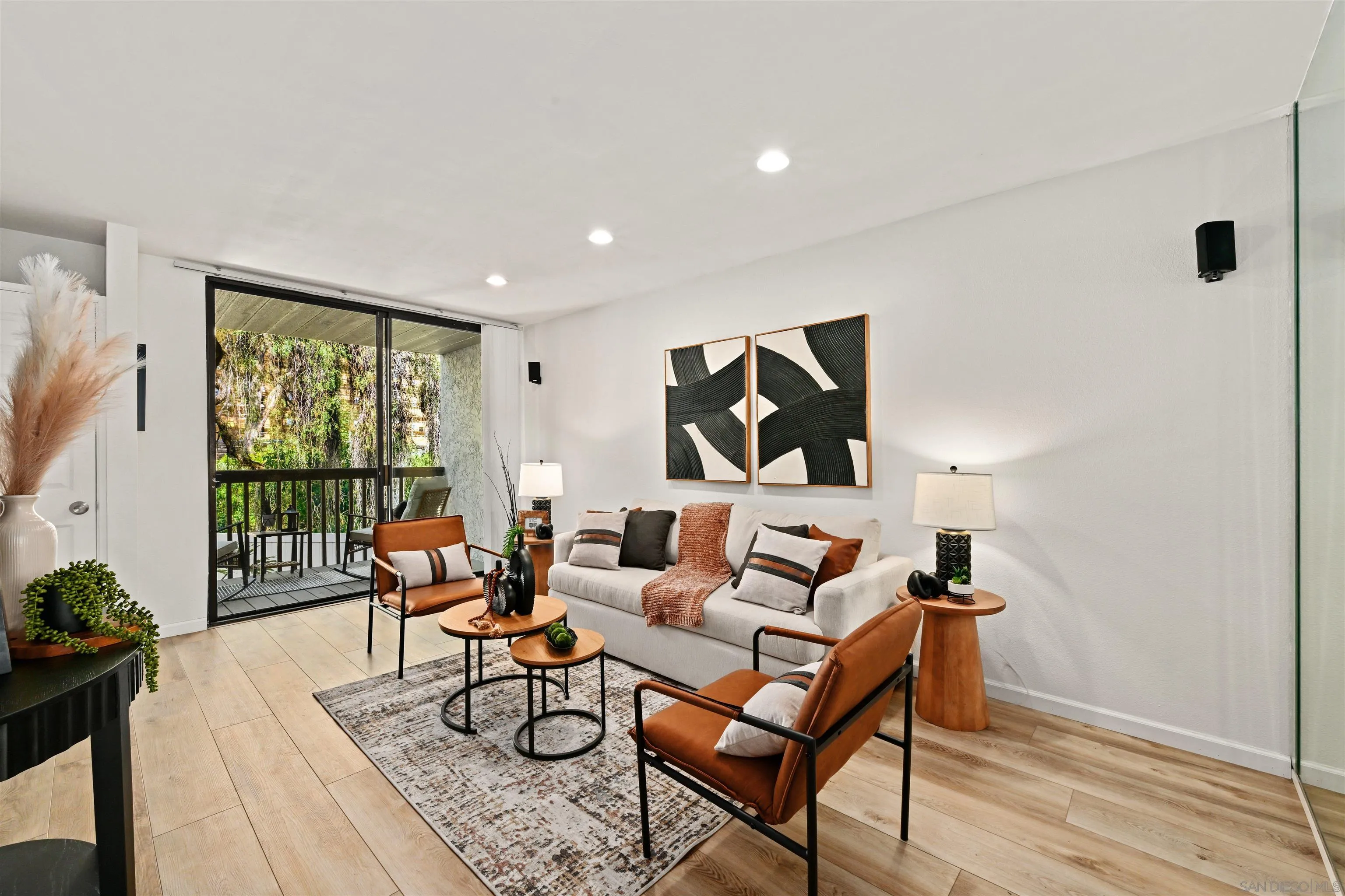 Photo #3: 260013531 Listing: Photo #3