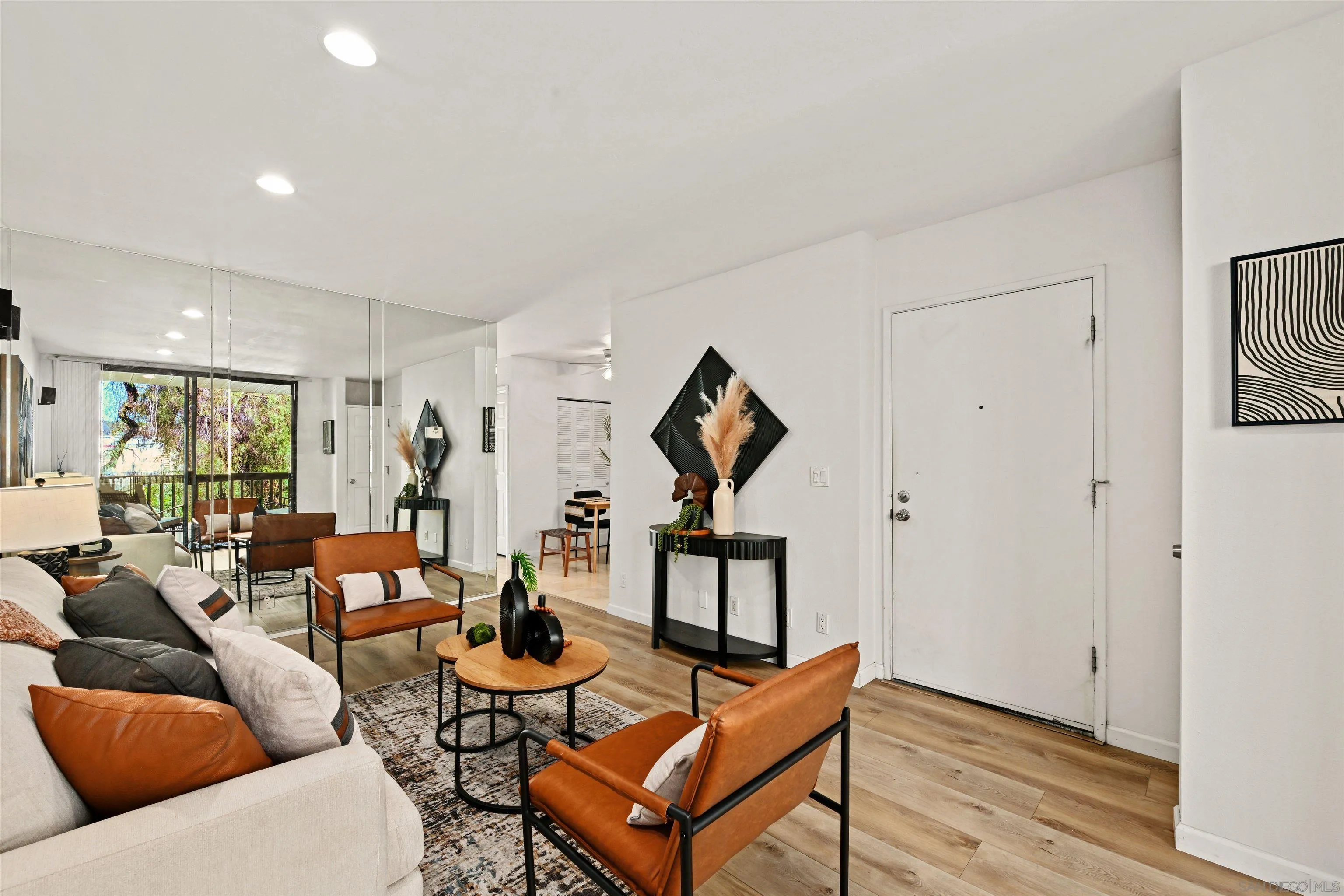 Photo #4: 260013531 Listing: Photo #4