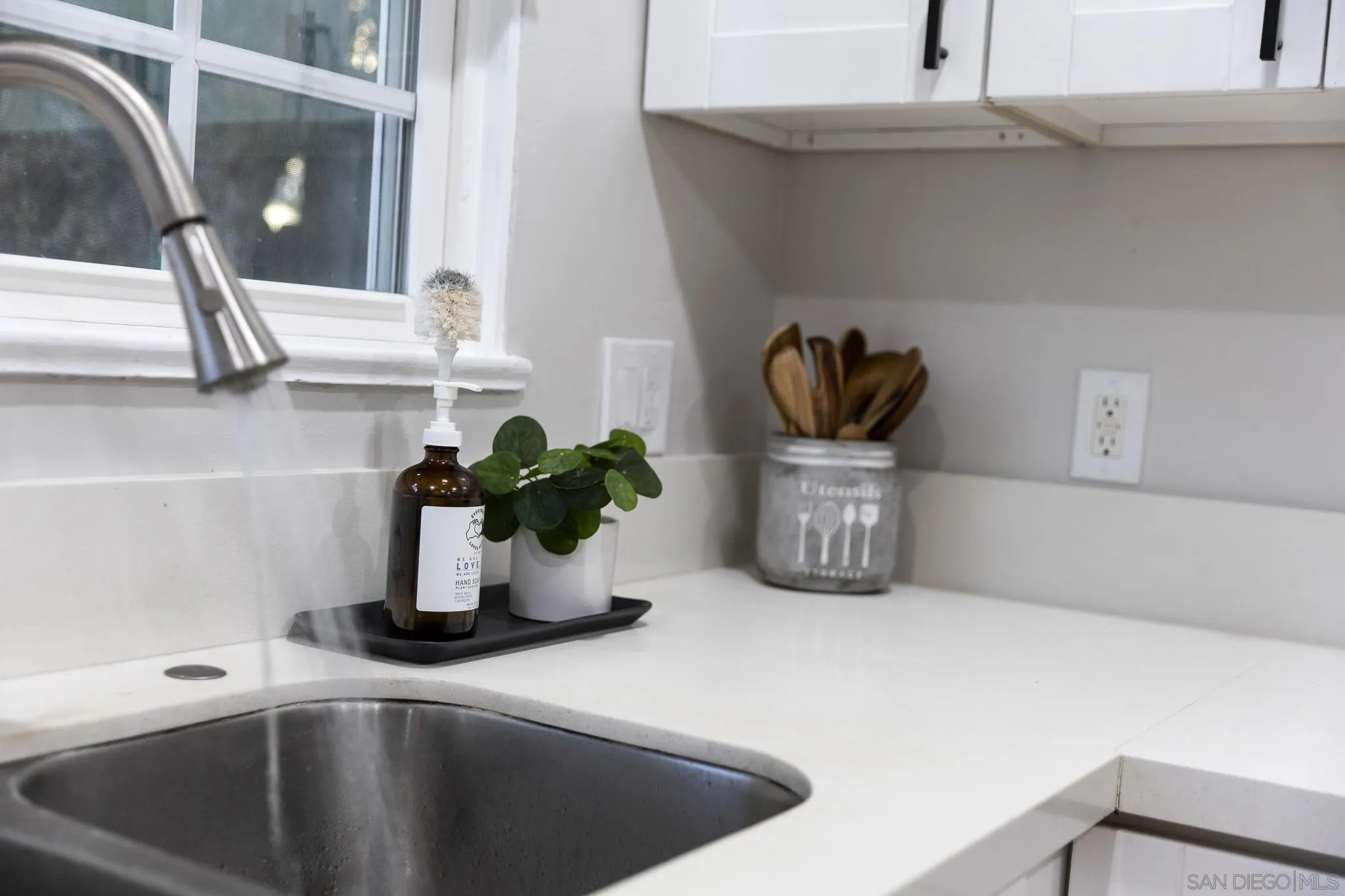 https://cdn.realtyfeed.com/cdn/127/260013532/be2faf693ff59a31d6789cb4c4f5fc82.webp