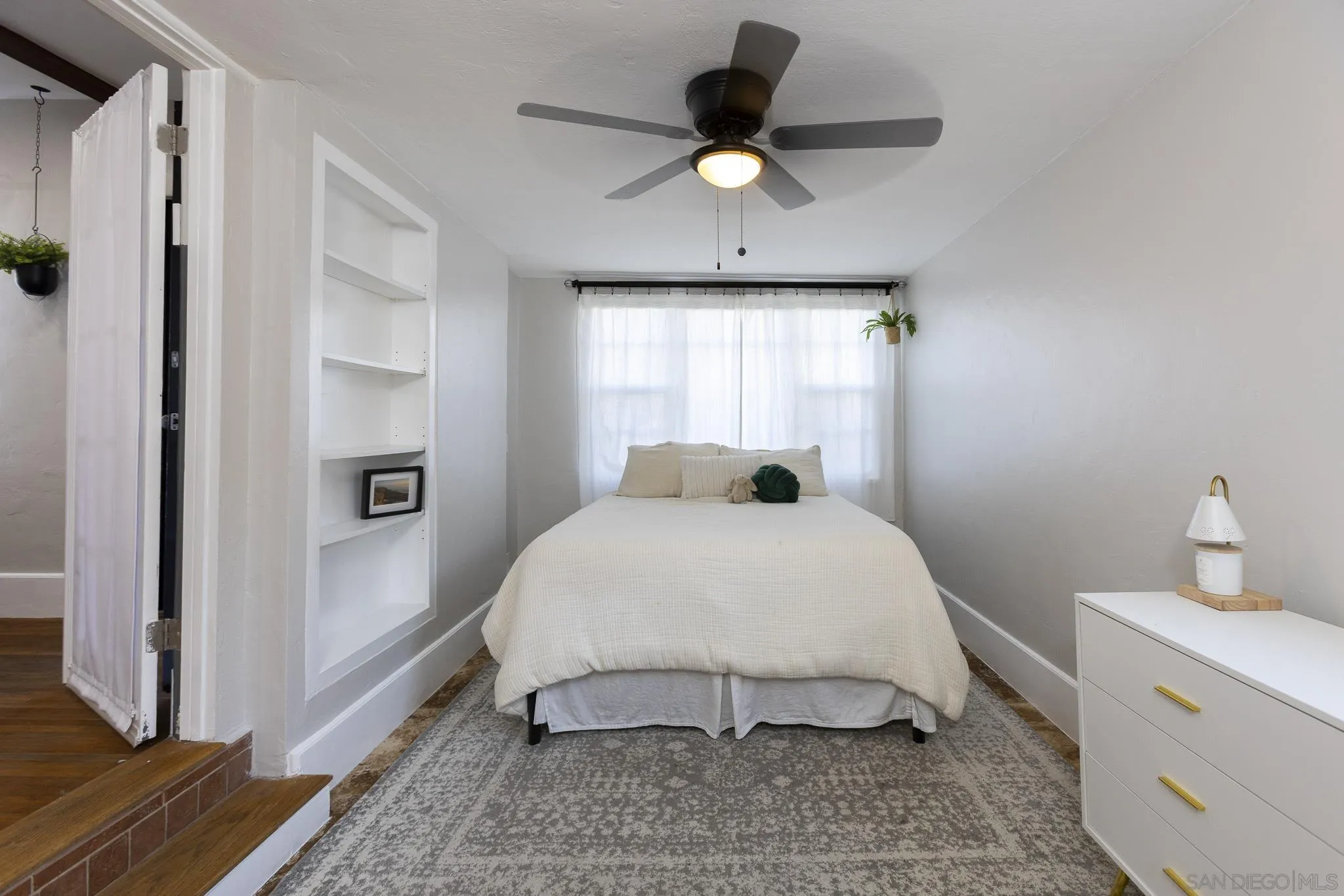 https://cdn.realtyfeed.com/cdn/127/260013532/d779ab4d3ba63d78e01ee05c27152612.webp