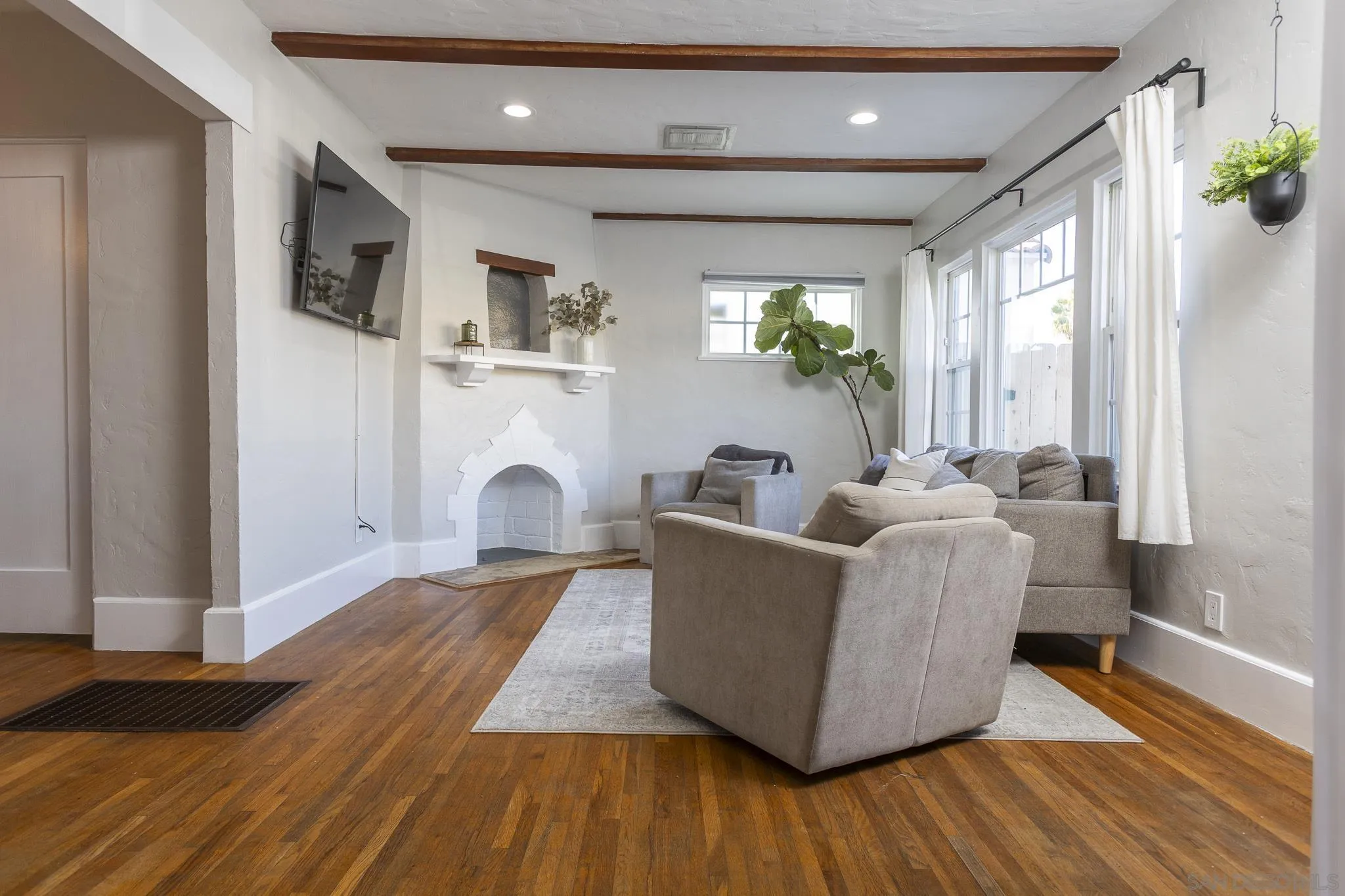 https://cdn.realtyfeed.com/cdn/127/260013532/d7e0c48bcbf37907e072856932d350e1.webp