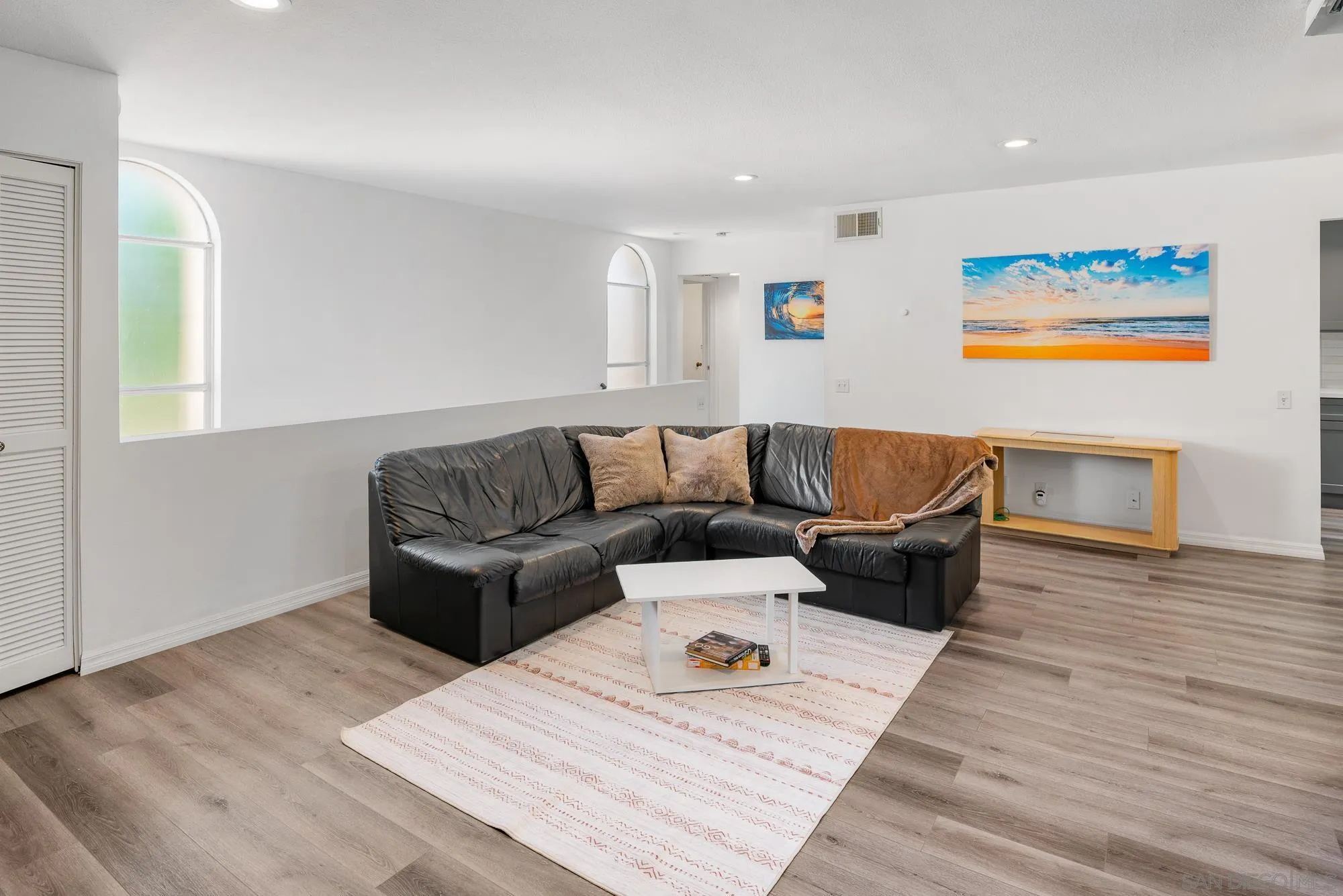 Photo #6: 260013533 Listing: Photo #6