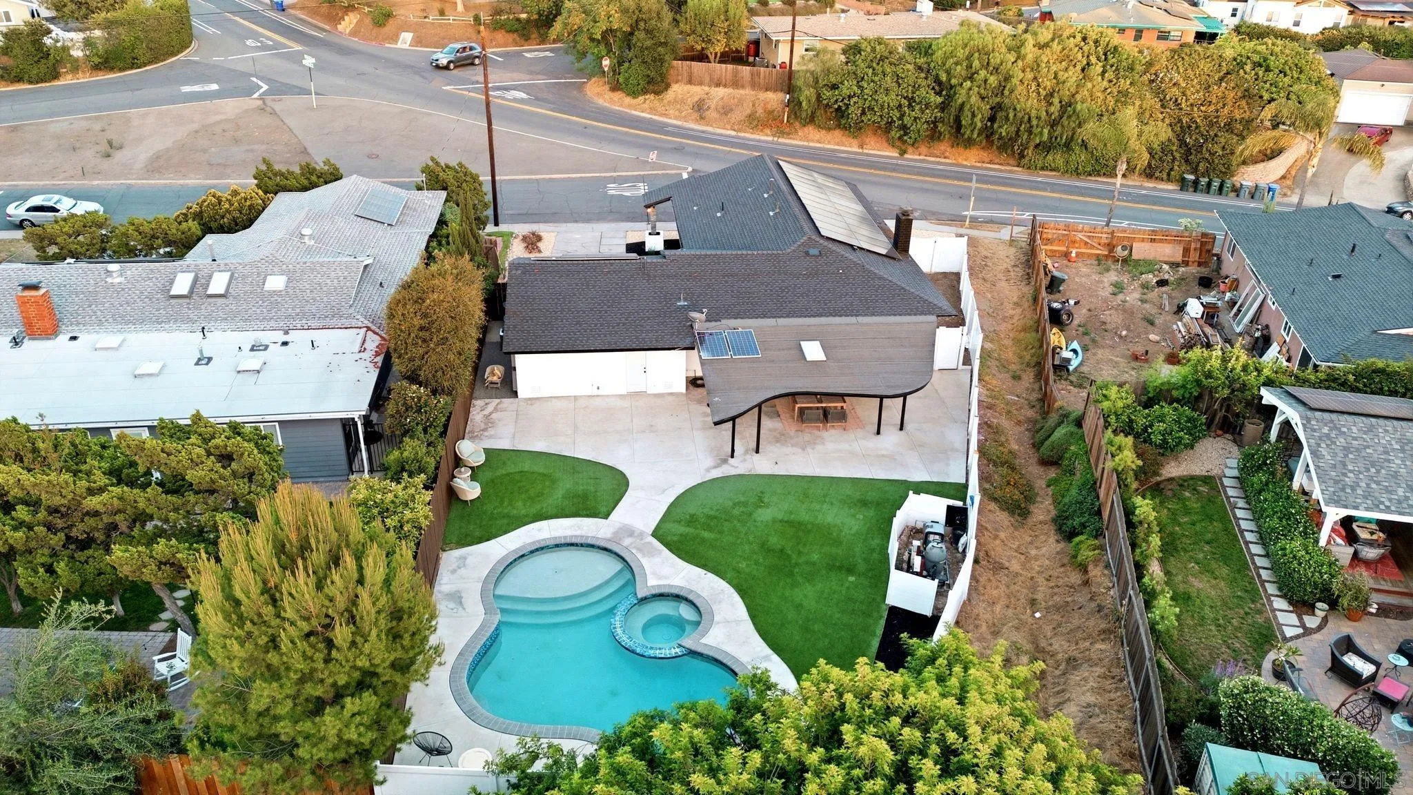 https://cdn.realtyfeed.com/cdn/127/260013535/b05f3bbb4a8b90e48a134a8d7e3f723b.webp