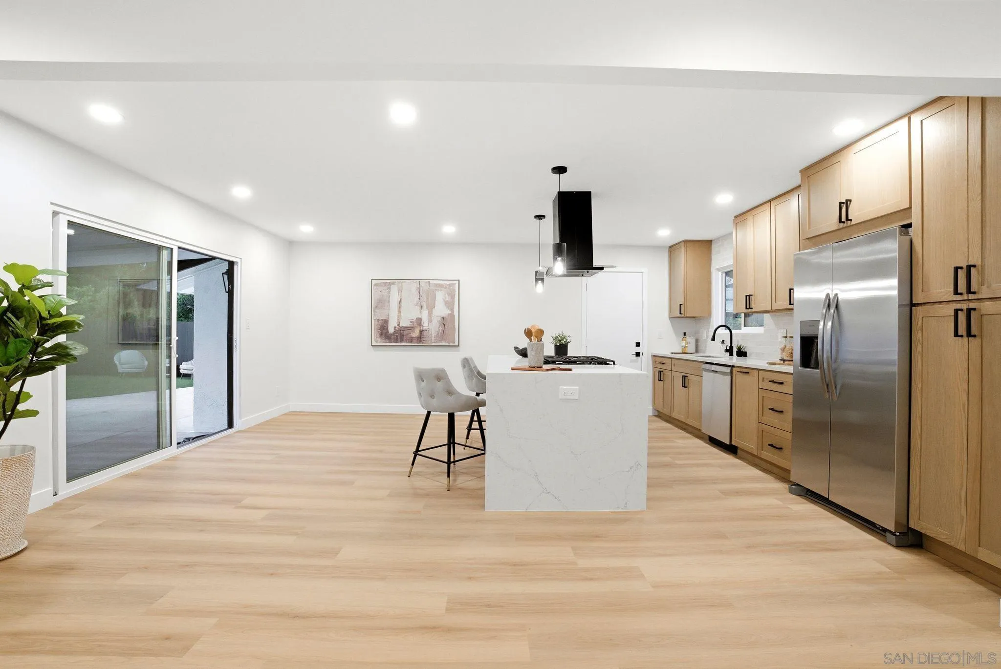 https://cdn.realtyfeed.com/cdn/127/260013535/b0a7acd5b2cd462111a59d8c091af970.webp