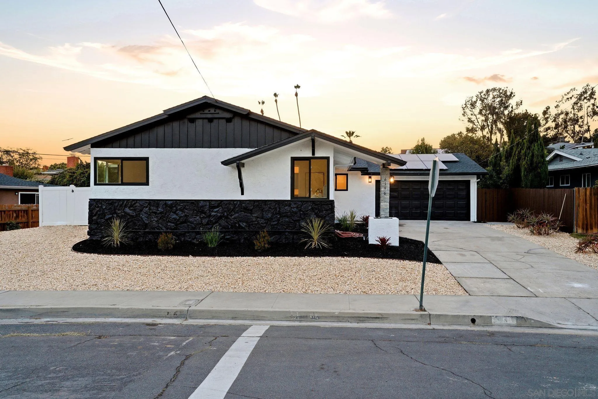 https://cdn.realtyfeed.com/cdn/127/260013535/d96723b3e46e3a28ec0cfdcd3926f966.webp