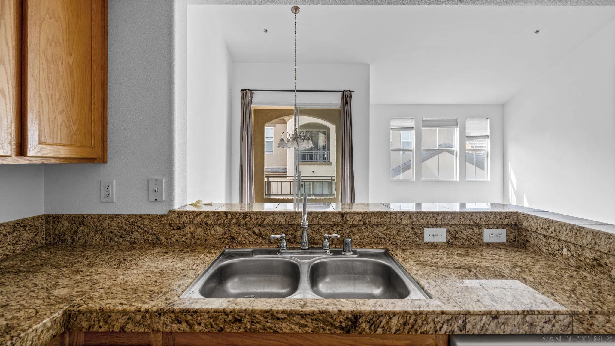 Photo #13: 260013540 Listing: Photo #13