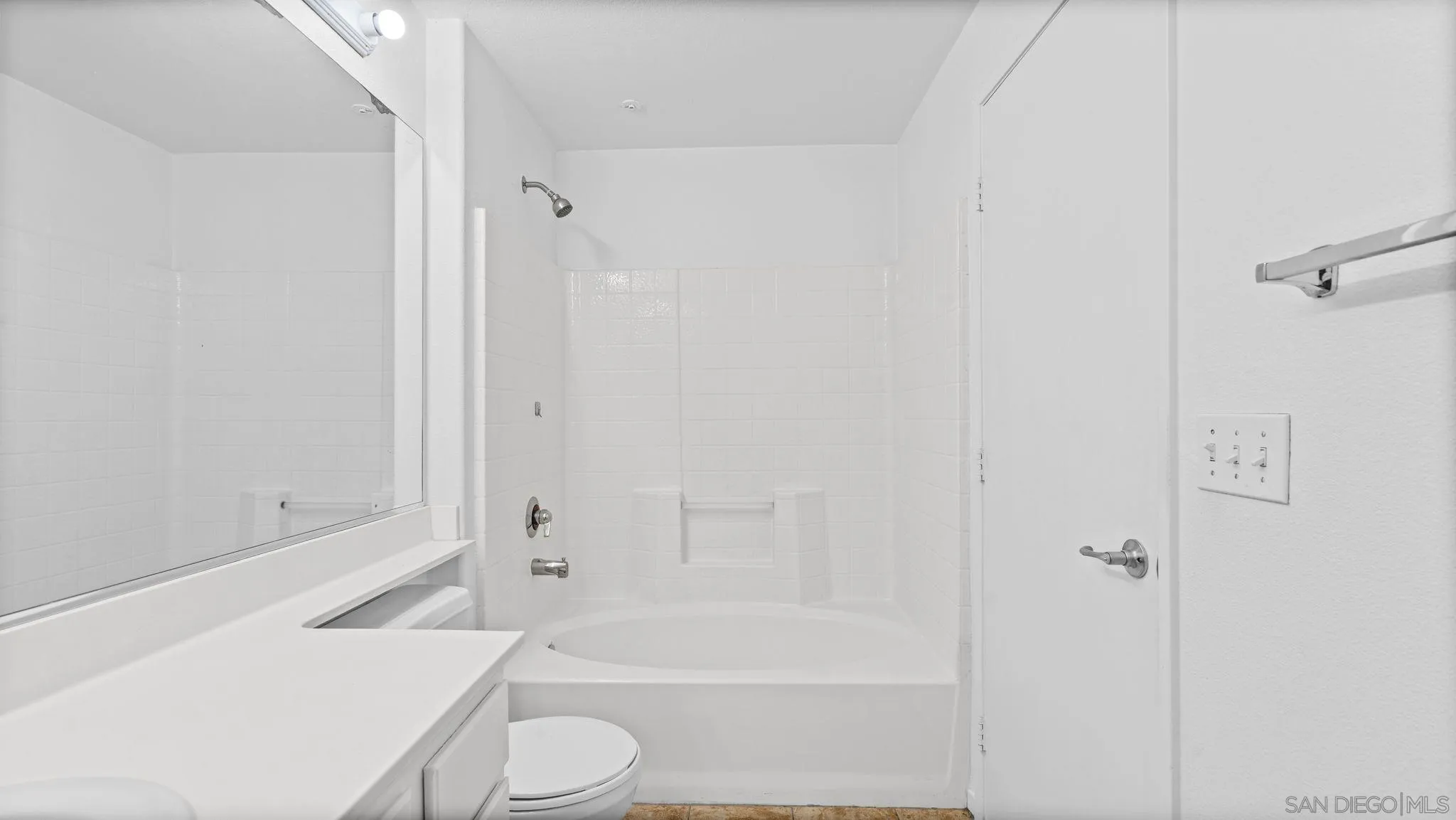 Photo #7: 260013540 Listing: Photo #7