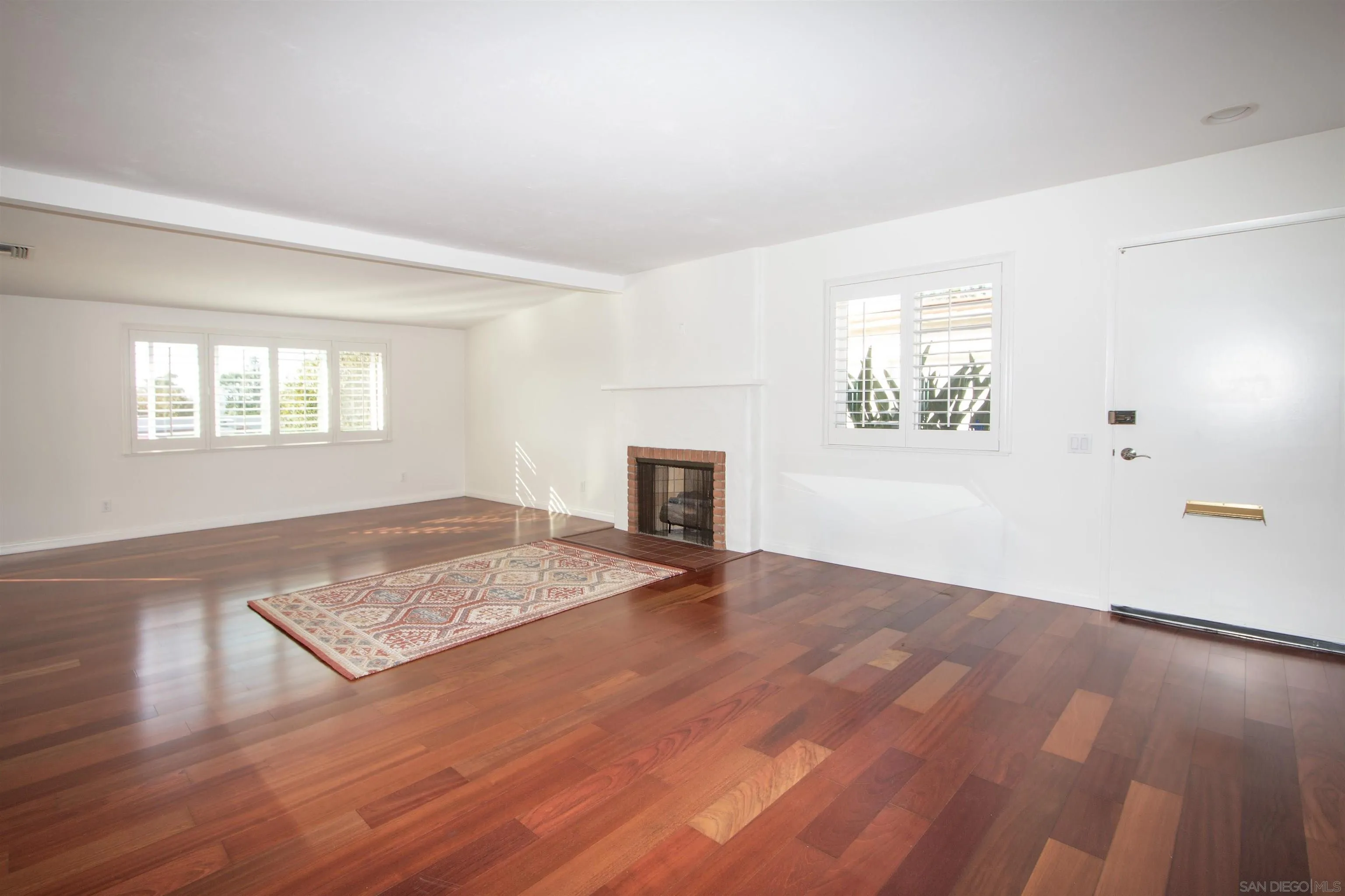 Photo #13: 260013542 Listing: Photo #13