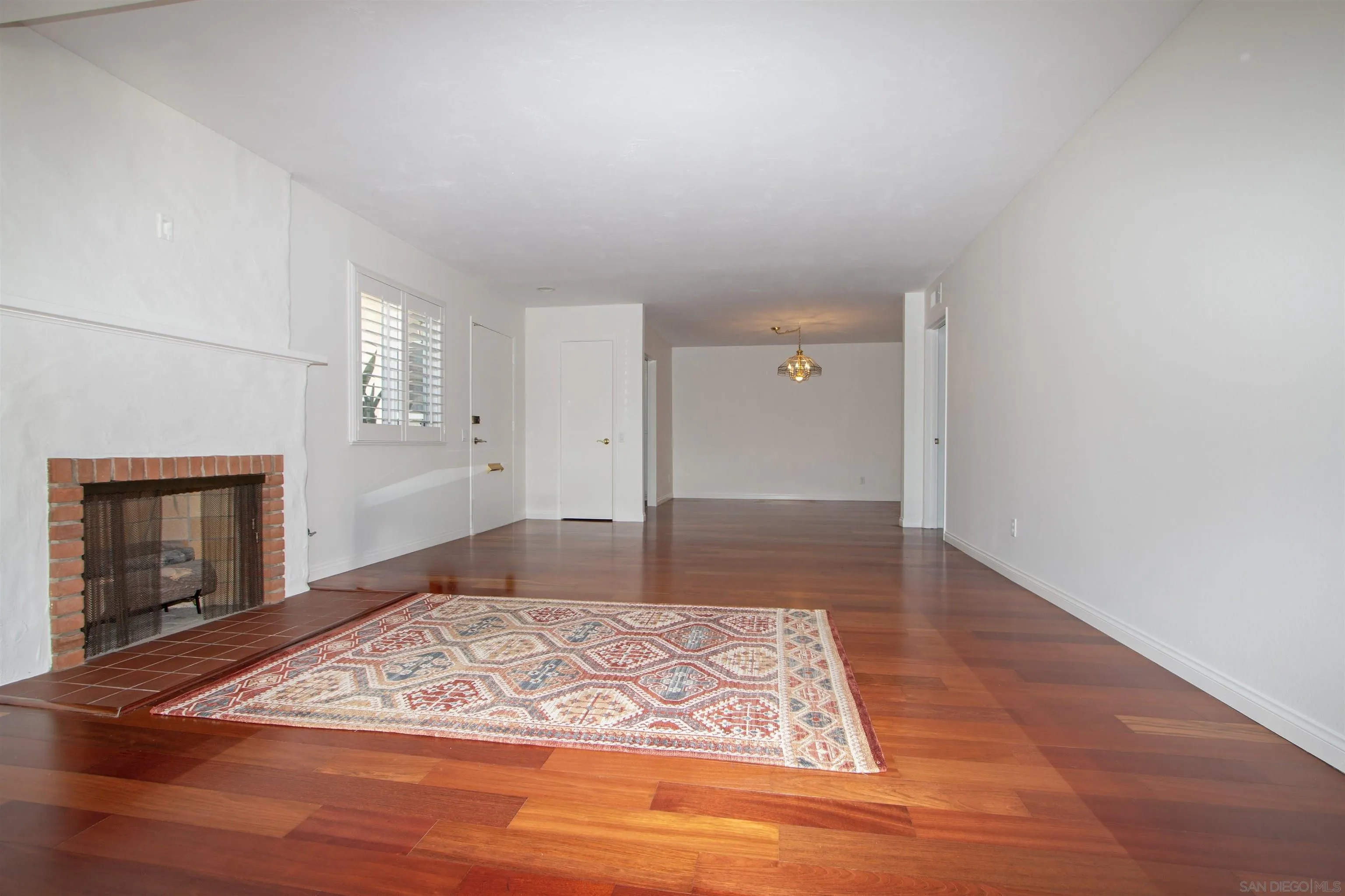 Photo #12: 260013542 Listing: Photo #12