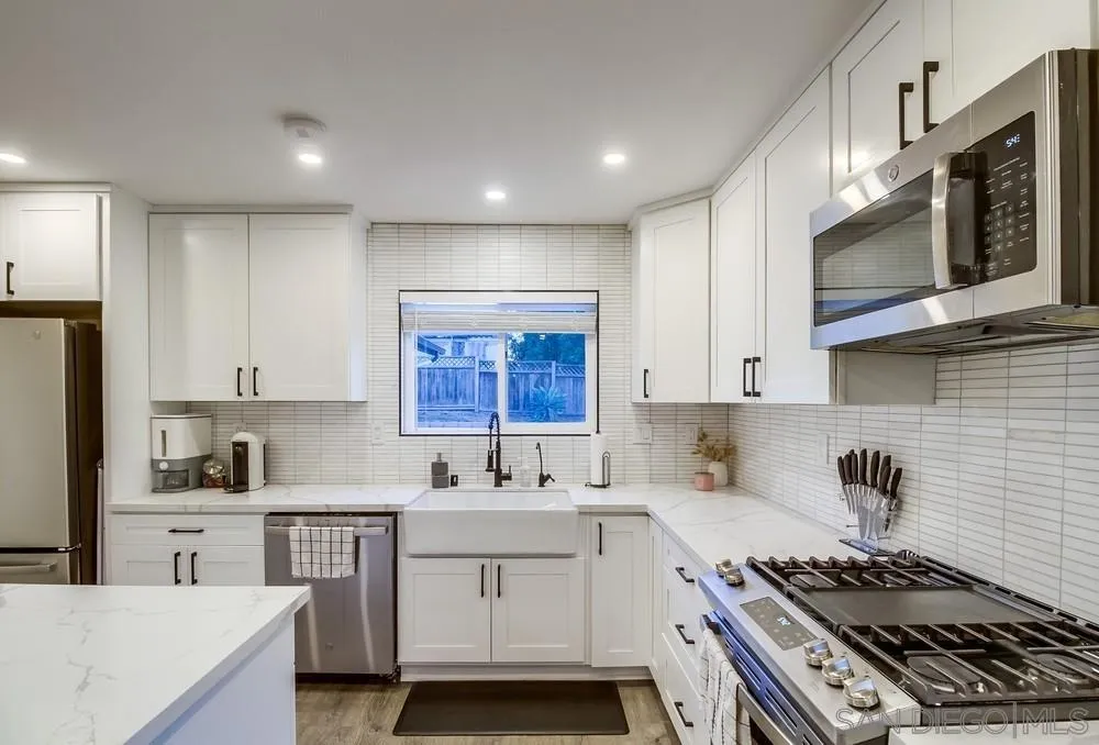 https://cdn.realtyfeed.com/cdn/127/260013543/5667bd20a5b42f4053f91fda1453bd5e.webp