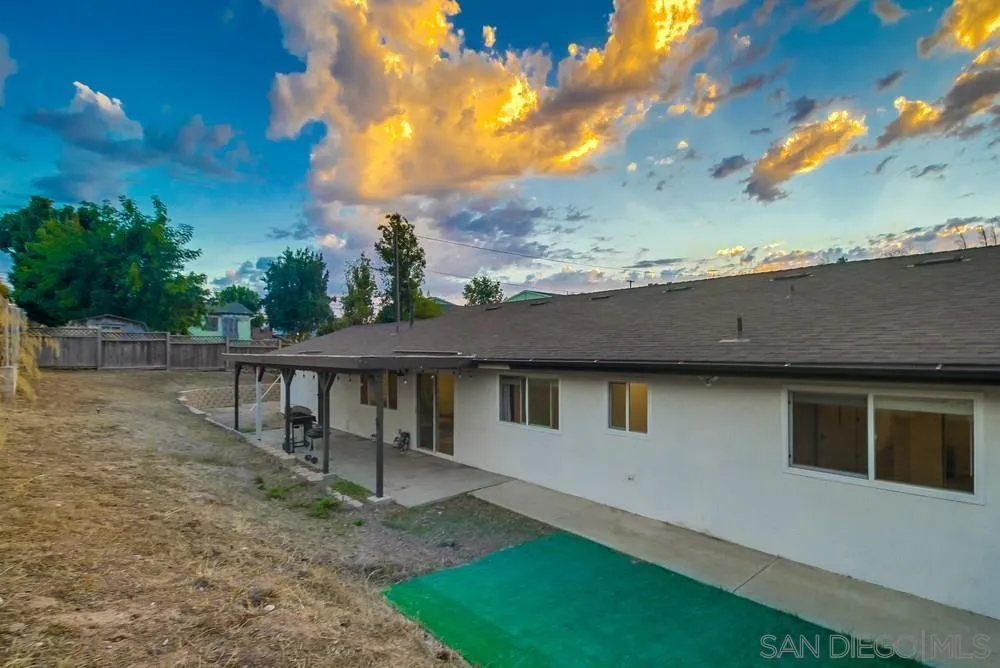 https://cdn.realtyfeed.com/cdn/127/260013543/cd59fb468238b52262fa55224c8ada62.webp