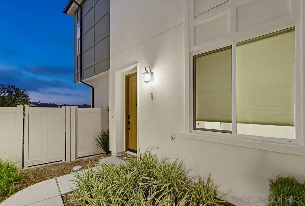 Photo #3: 260013544 Listing: Photo #3