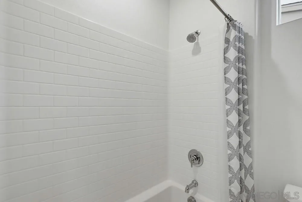Photo #27: 260013544 Listing: Photo #27