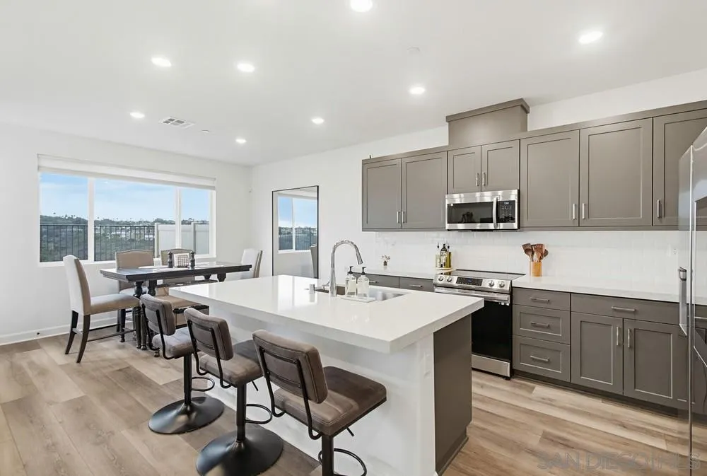 Photo #11: 260013544 Listing: Photo #11