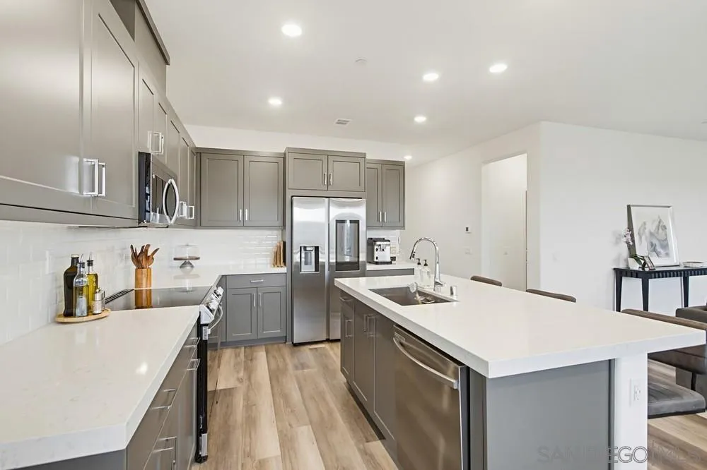 Photo #11: 260013544 Listing: Photo #11