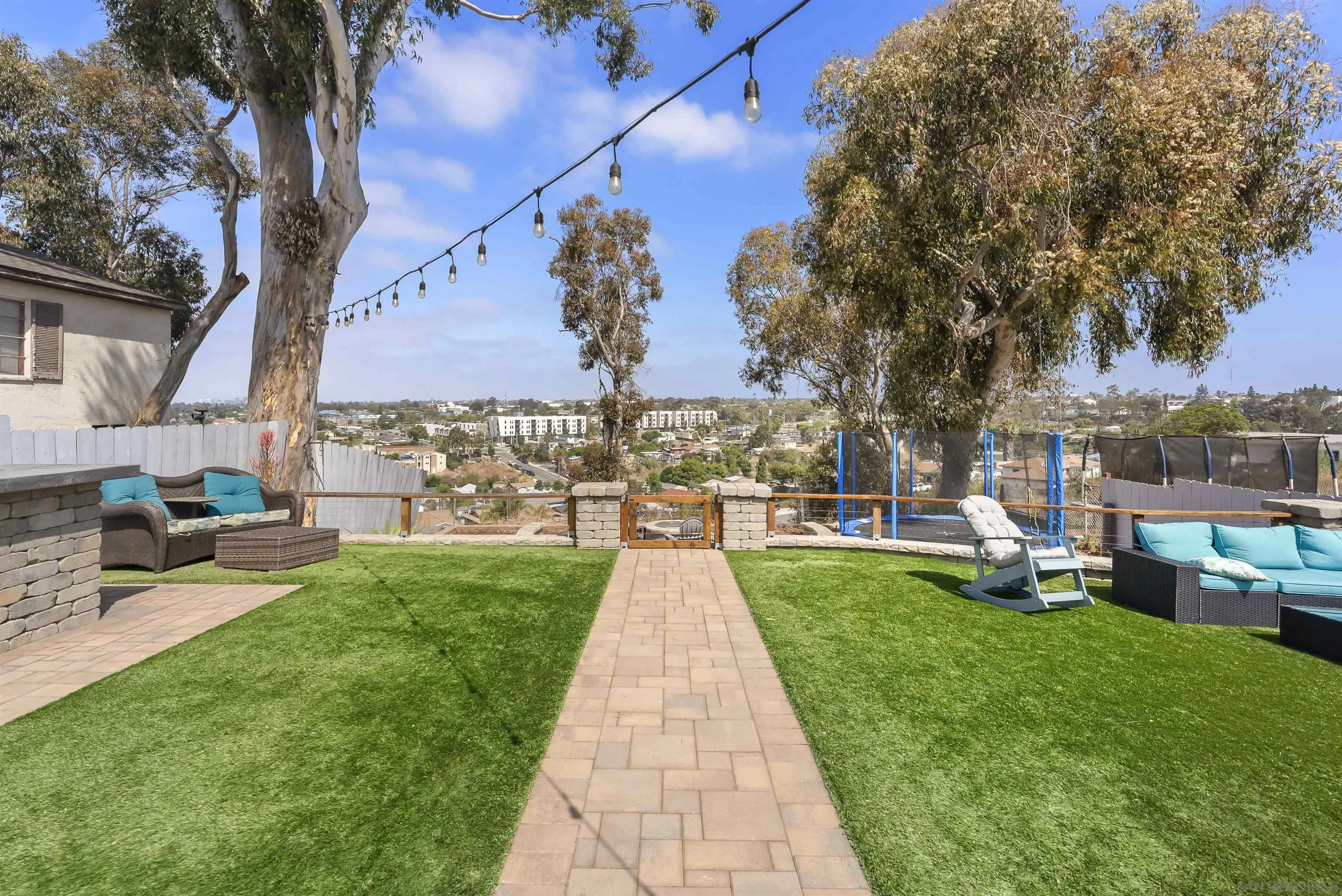 https://cdn.realtyfeed.com/cdn/127/260013545/2bc9d99dded57453958a52b77e0de582.webp