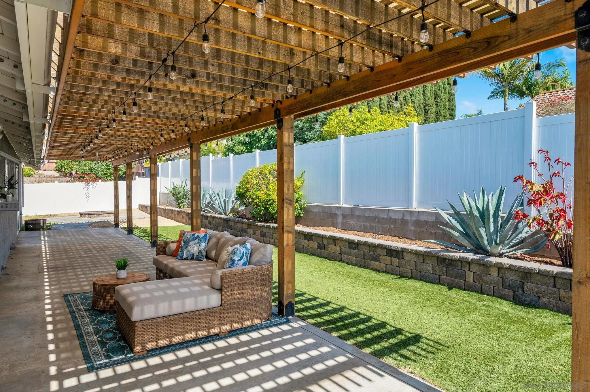 https://cdn.realtyfeed.com/cdn/127/260013549/02bfb2ba98943ac3955f07b8c94ebede.webp