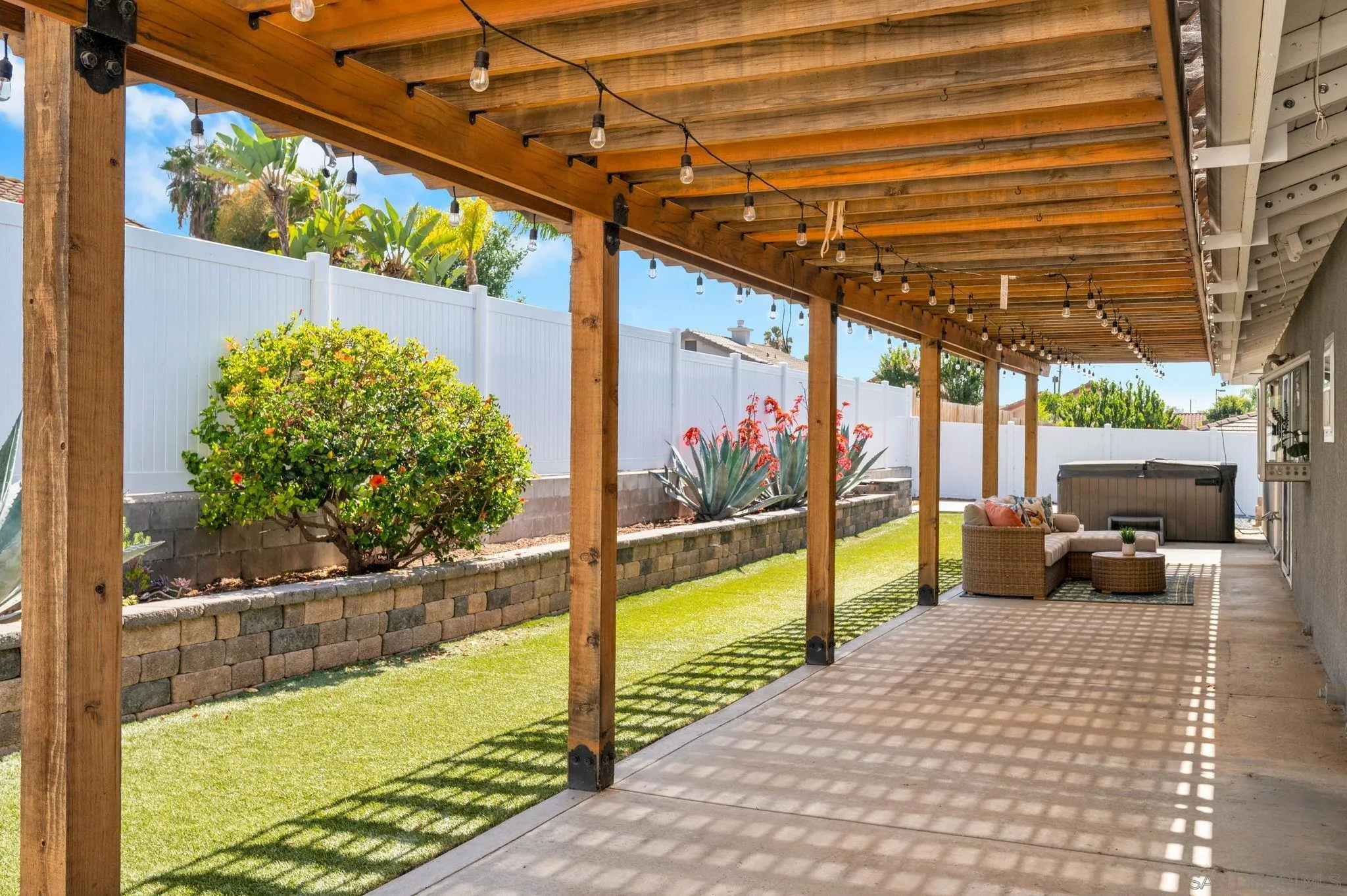 https://cdn.realtyfeed.com/cdn/127/260013549/225912f6f47ba6ddfdd1f7b18a4ea6d3.webp