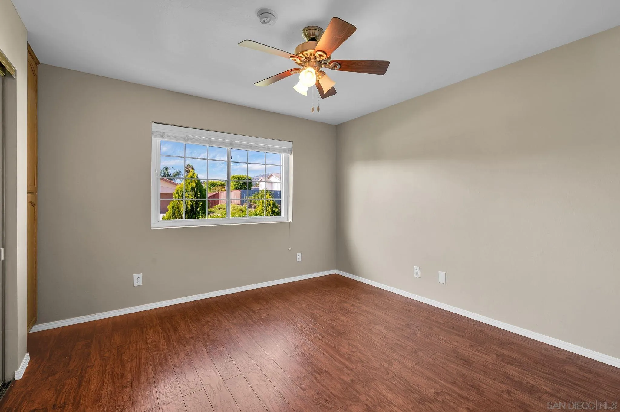 https://cdn.realtyfeed.com/cdn/127/260013549/553668955d4af5f4c3aec45c44989b13.webp