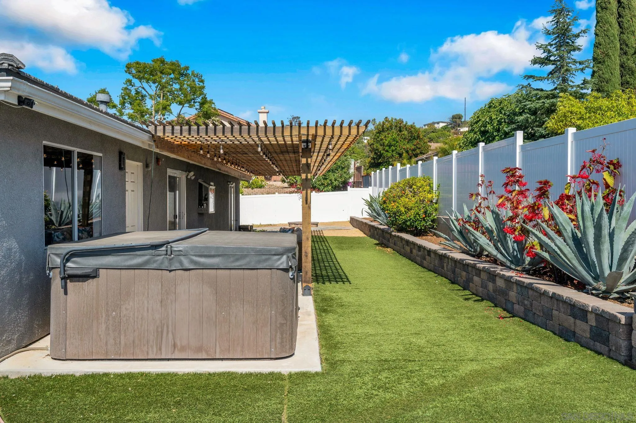 https://cdn.realtyfeed.com/cdn/127/260013549/7a28092d3097c9dc4f4fbca2493eb636.webp