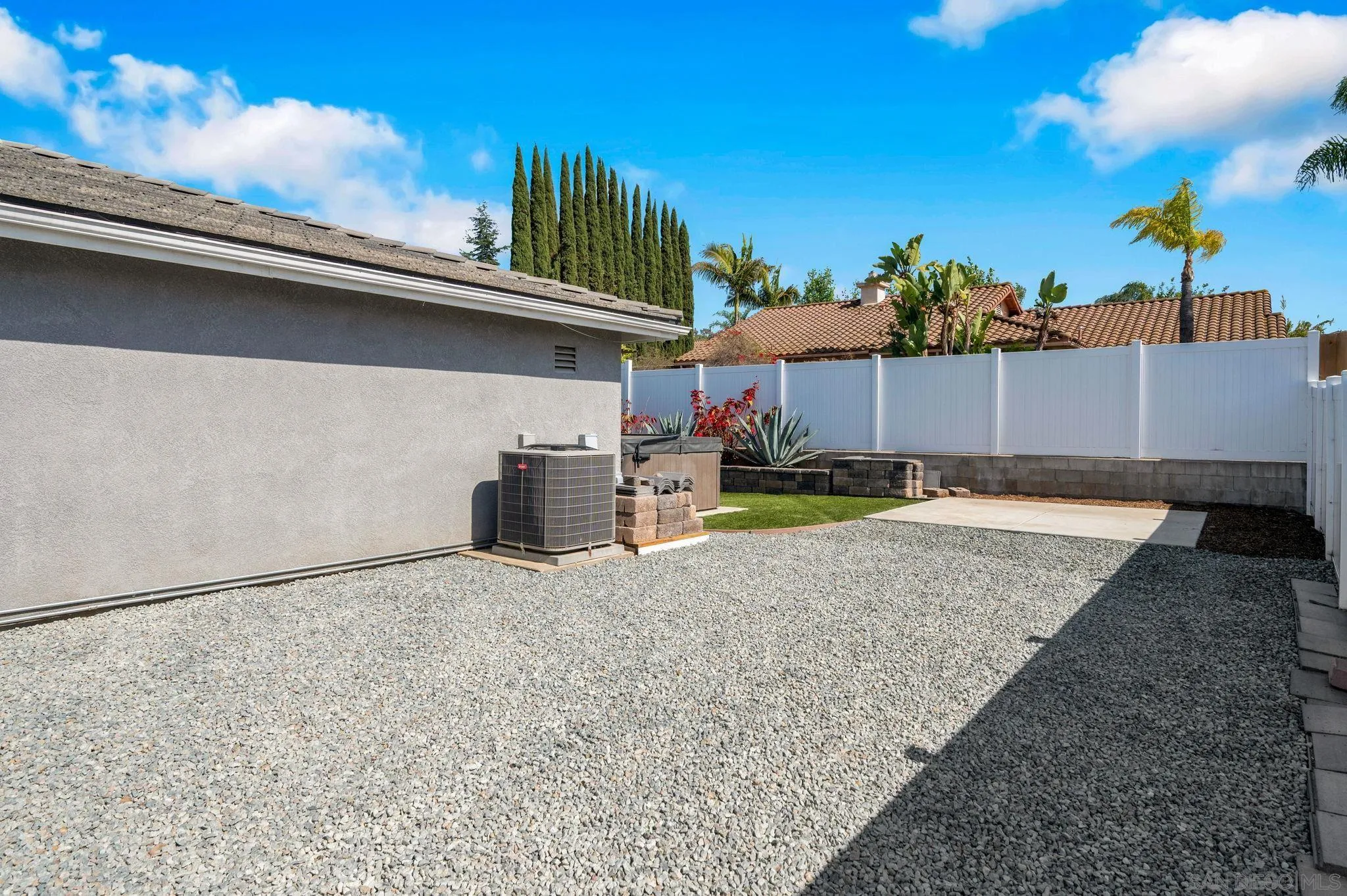 https://cdn.realtyfeed.com/cdn/127/260013549/8c8510ebd607ff336b2a6371f1cea3bf.webp