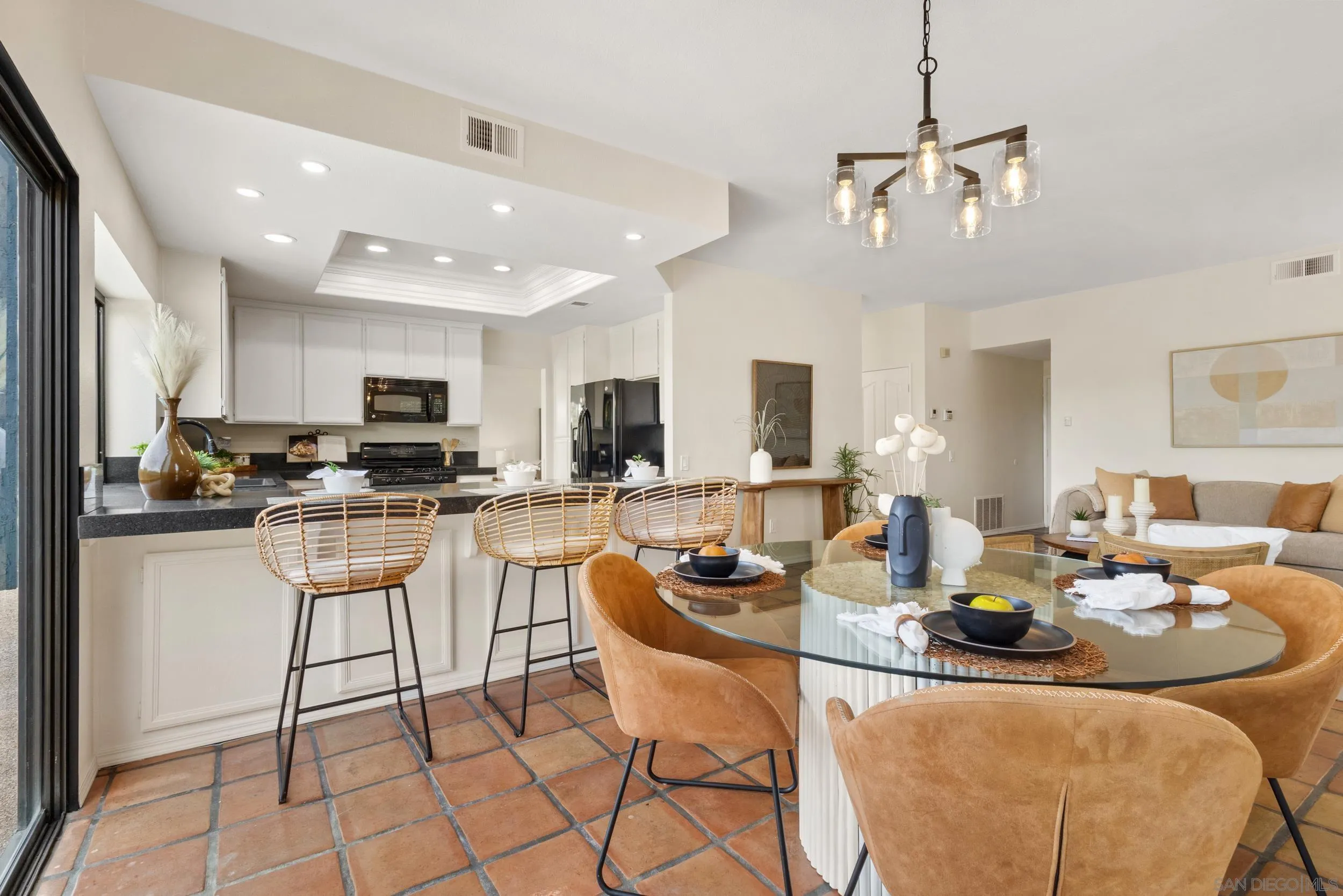 https://cdn.realtyfeed.com/cdn/127/260013551/108db7adb96719ae0f7a4c946fd5e549.webp