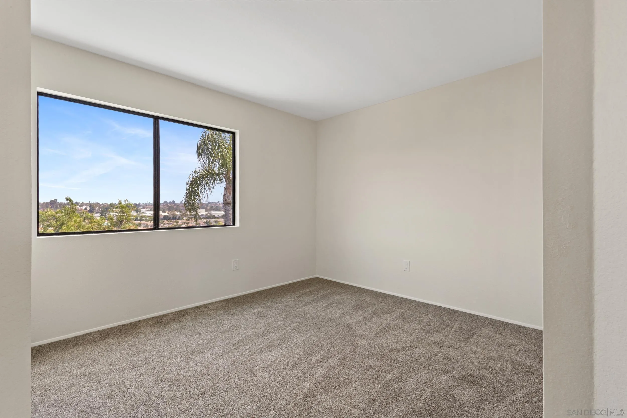 https://cdn.realtyfeed.com/cdn/127/260013551/13c379581ac4a1f4b6f06055acde0005.webp