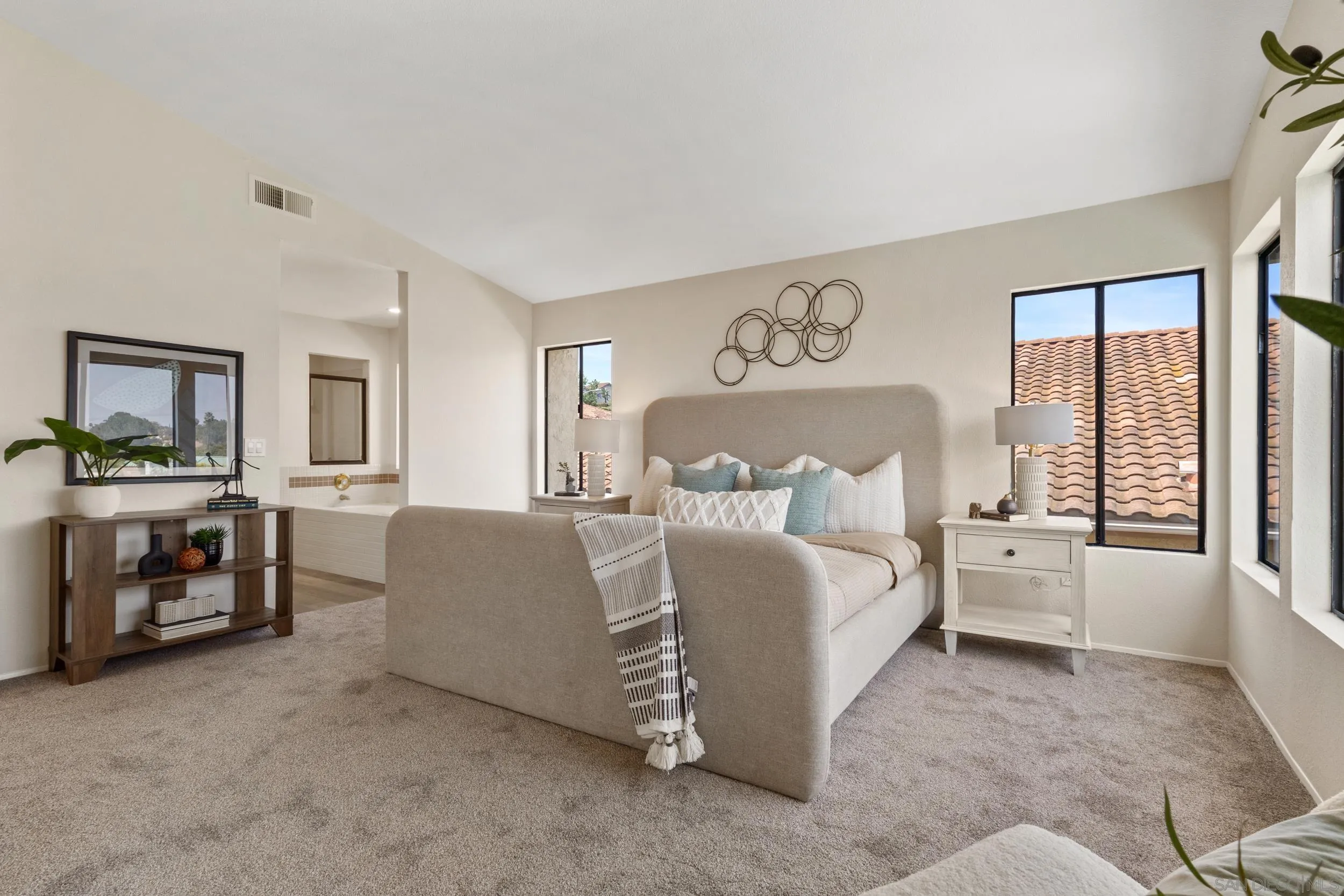 https://cdn.realtyfeed.com/cdn/127/260013551/99a764baced4e620e9cb213d0c29991d.webp