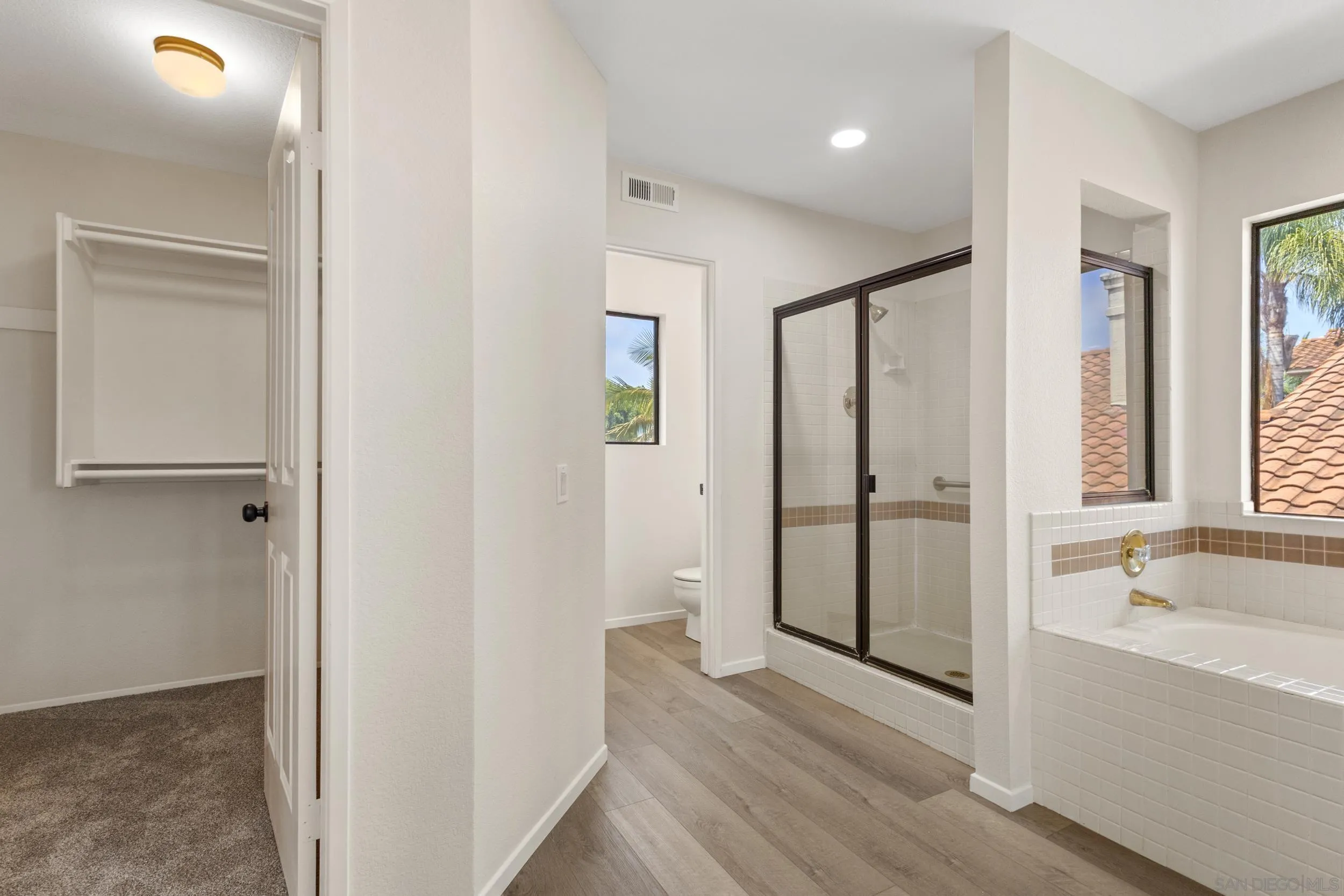 https://cdn.realtyfeed.com/cdn/127/260013551/9c9c791b4cc985973b6d1c14ec21d675.webp
