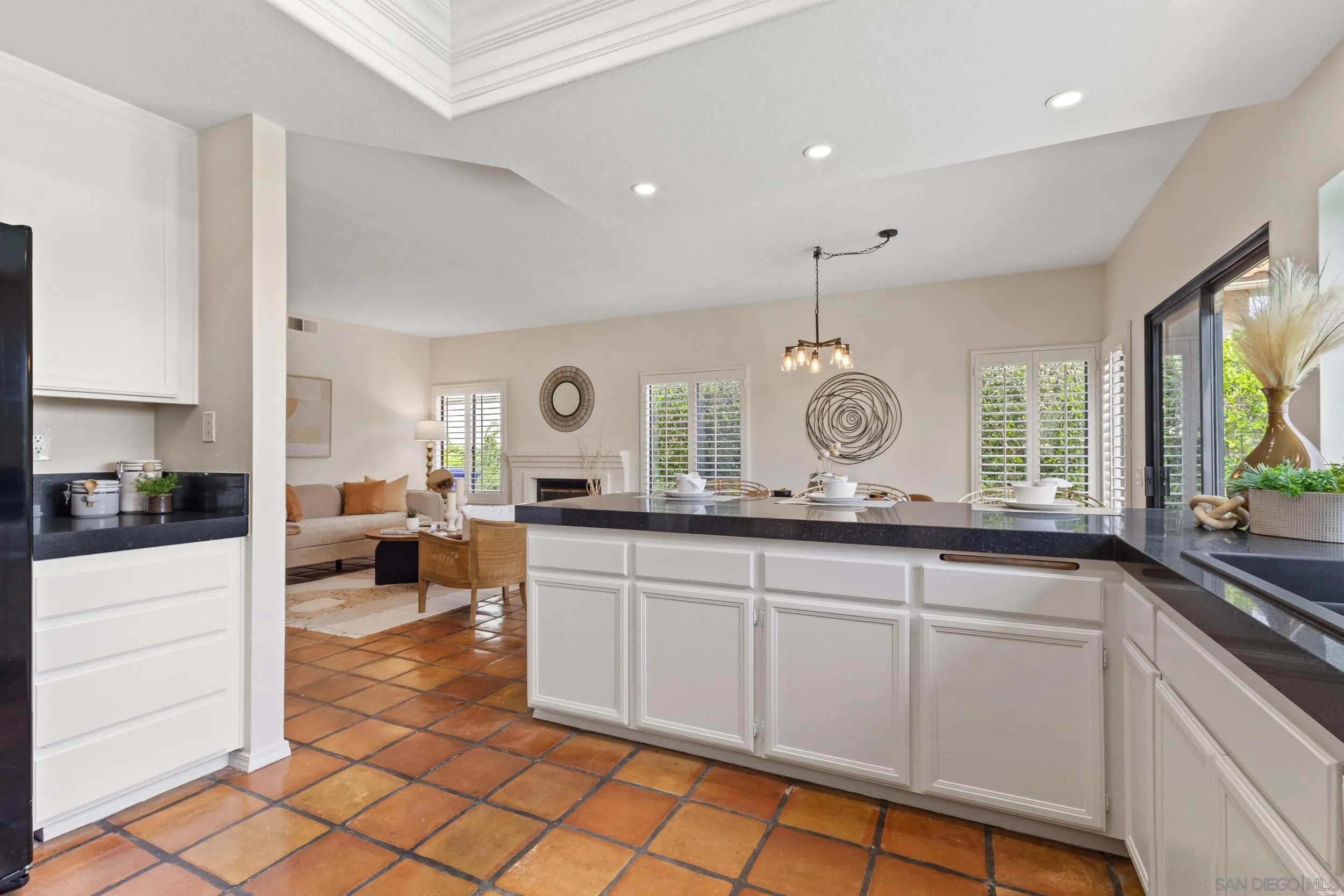 https://cdn.realtyfeed.com/cdn/127/260013551/9ca07796756daa59f3353ceb325af8a9.webp