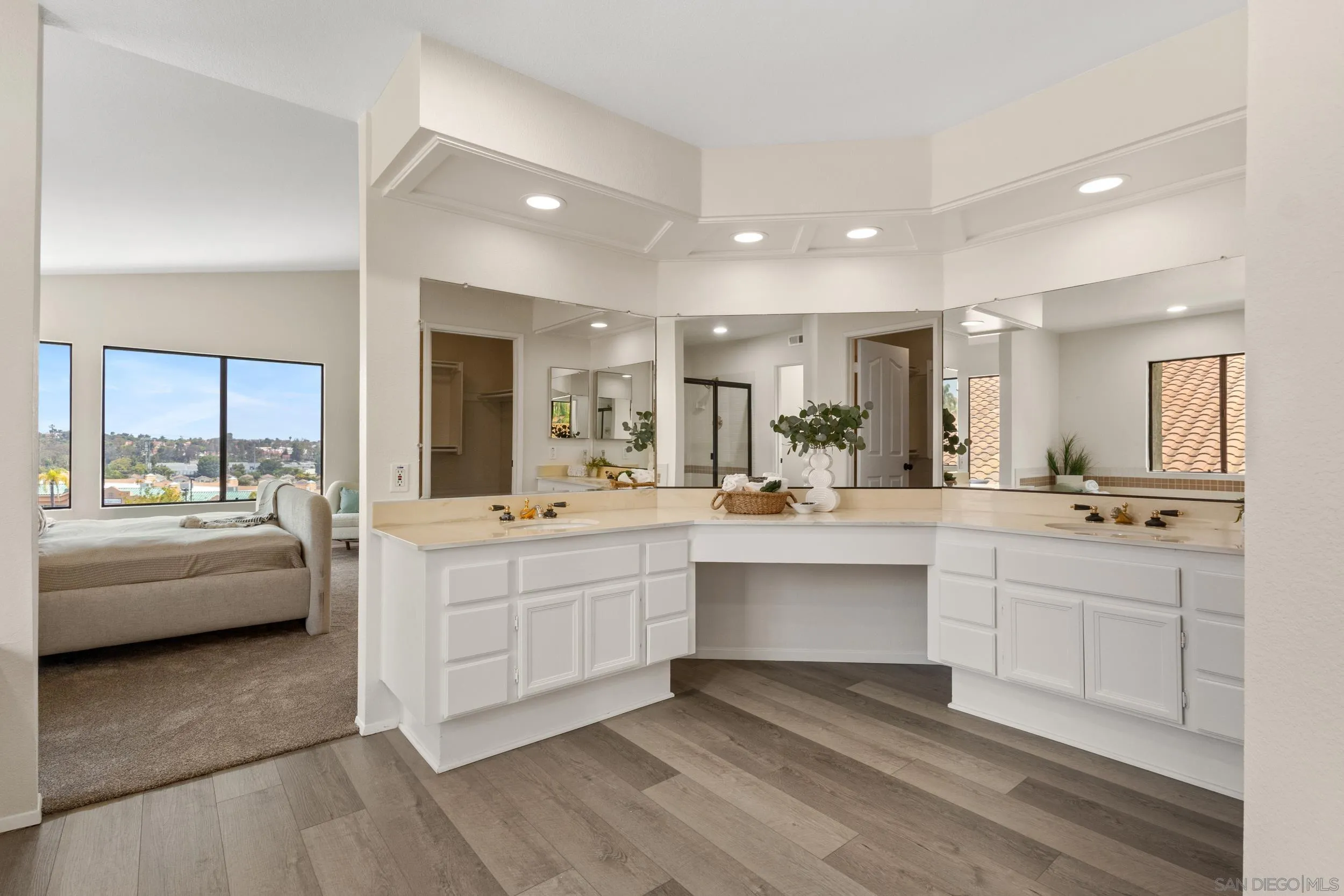 https://cdn.realtyfeed.com/cdn/127/260013551/a254071dc2a4839333ac9653ef36cef9.webp